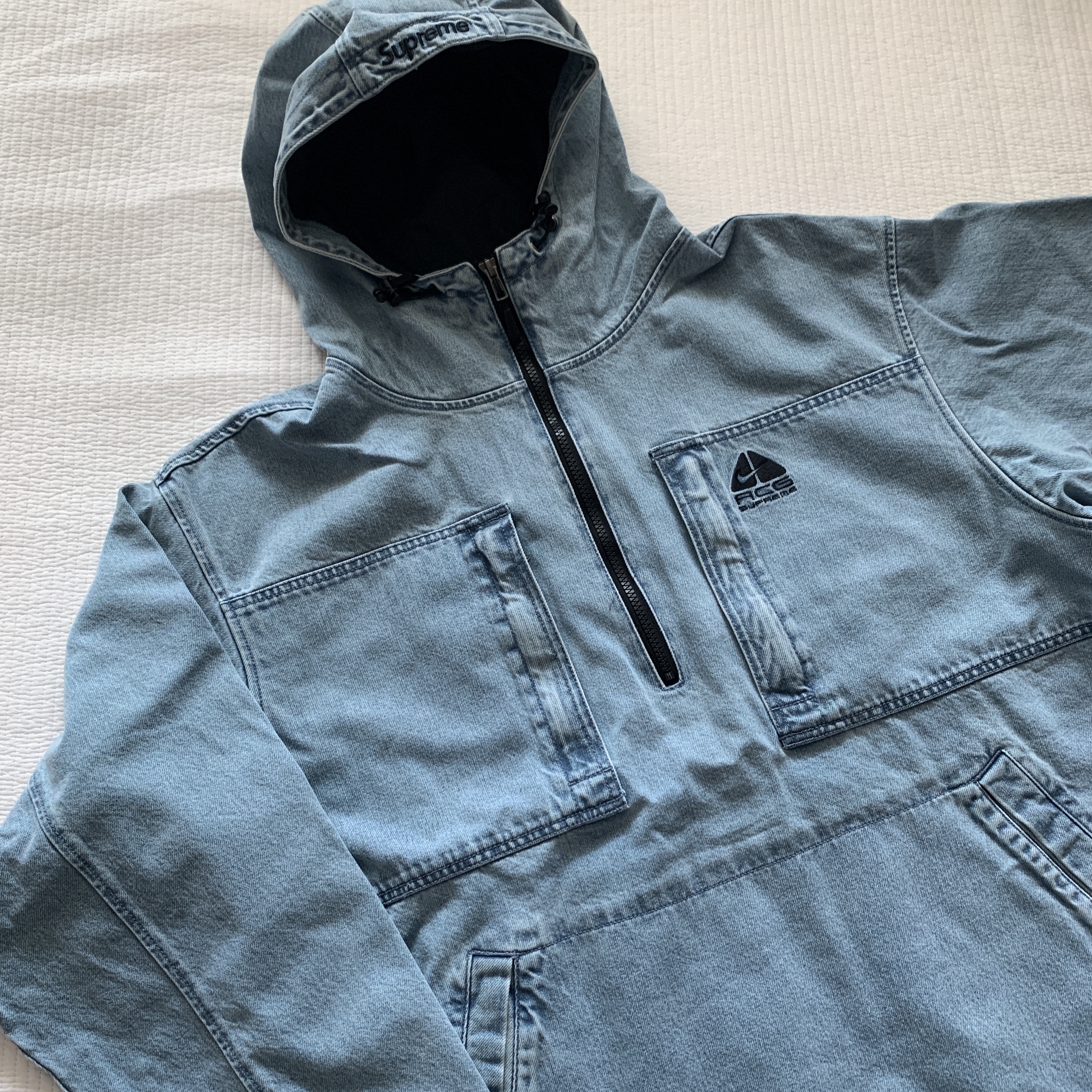 Supreme x Nike ACG Denim Pullover Washed Blue - 22FW 착용 스타일 - 1