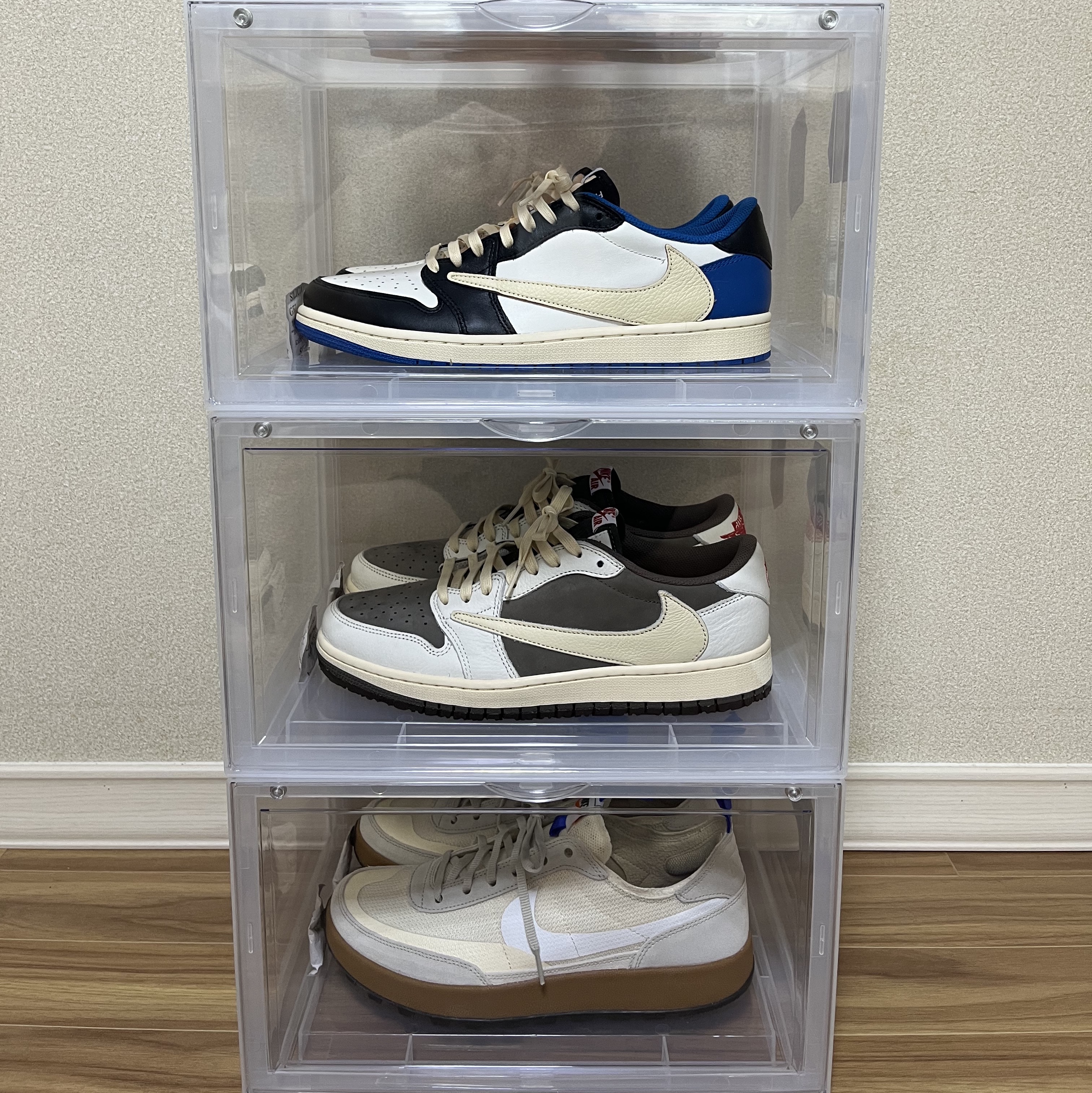 Jordan 1 x Travis Scott x Fragment Retro Low OG SP Military Blue, Jordan 1 x Travis Scott Retro Low OG SP Sail and Ridgerock 착용 스타일 - 1