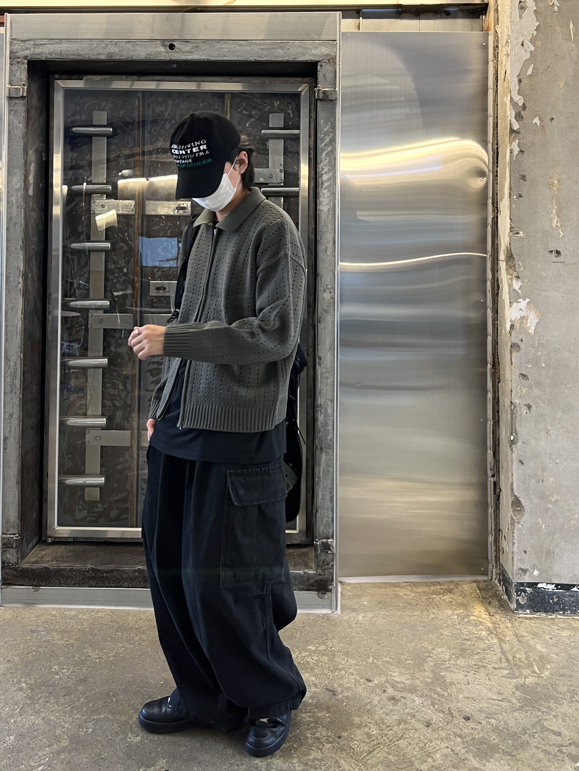 Nike Air Force 1 '07 Low Triple Black 착용 스타일 - 1