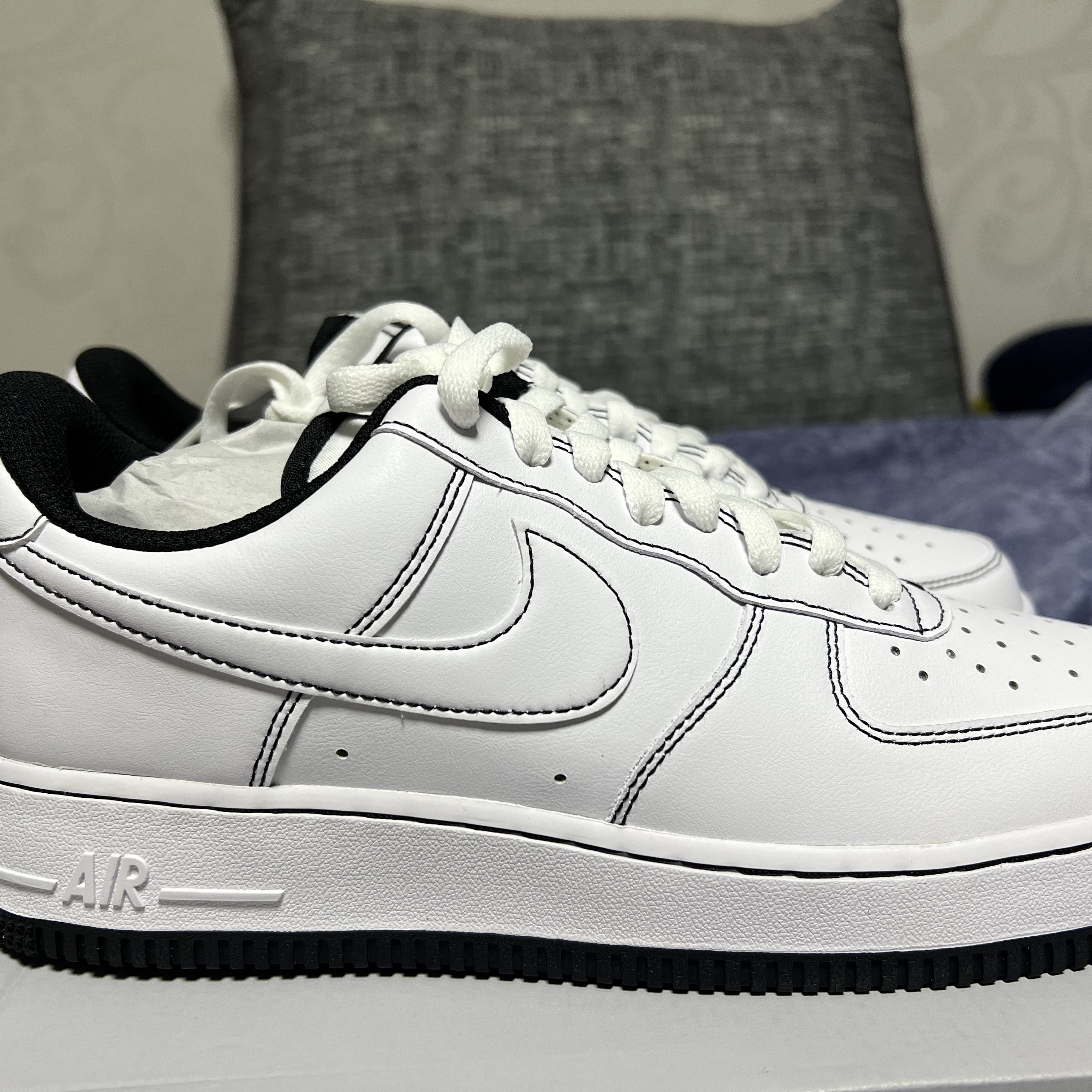 Nike Air Force 1 '07 Stitch Black 착용 스타일 - 2