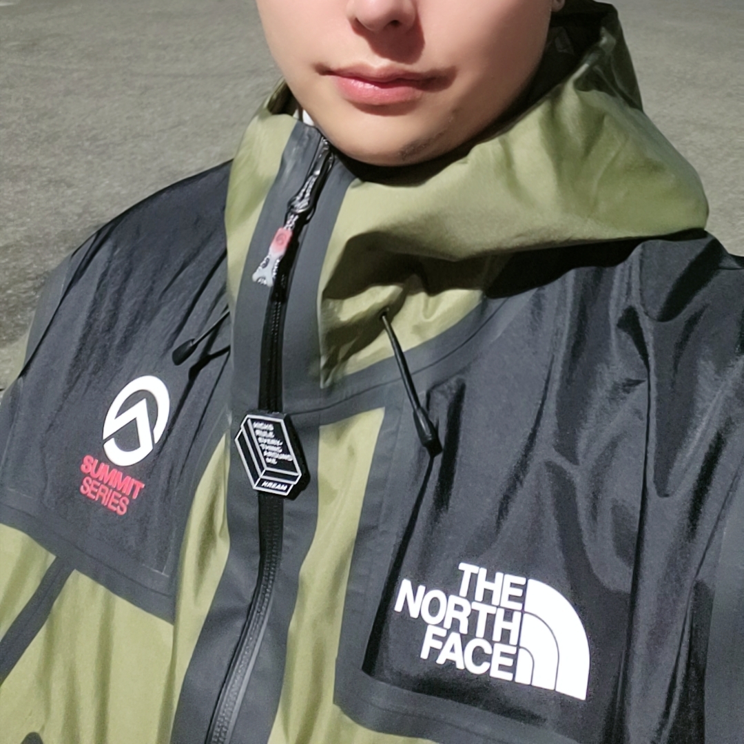 Supreme x The North Face Summit Series Outer Tape Seam Jacket Olive - 21SS 착용 스타일