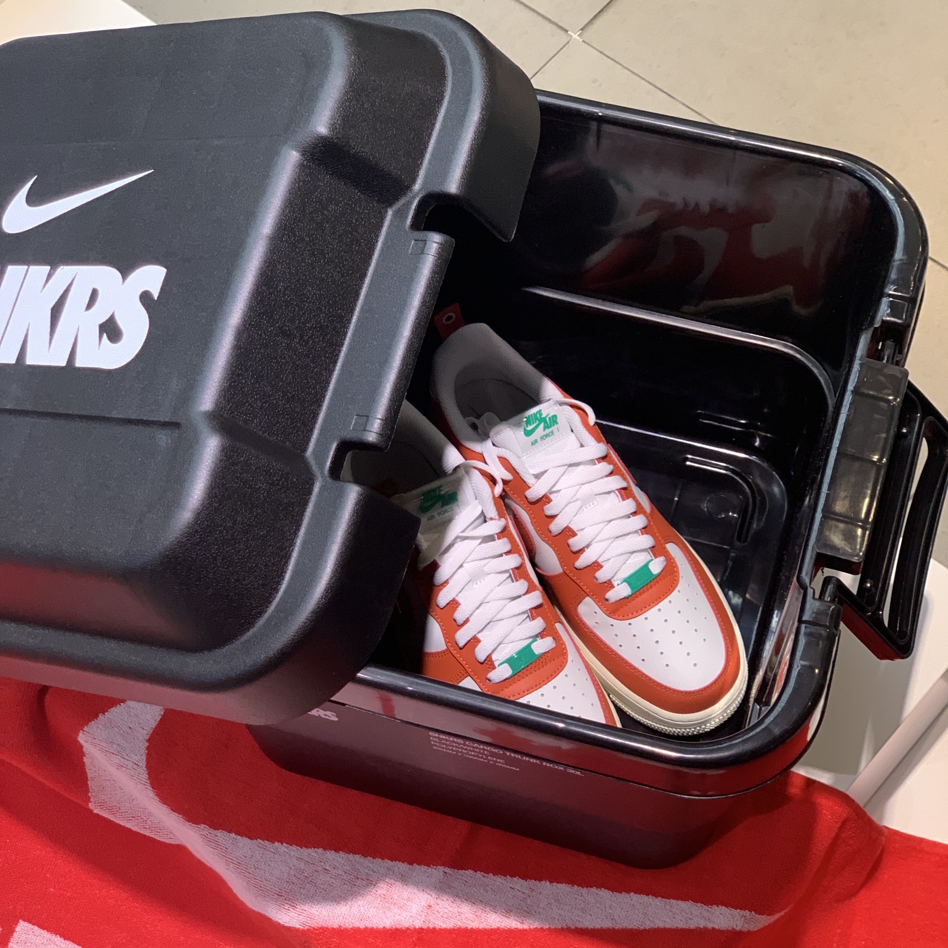 Nike Air Force 1 '07 LV8 Pojangmacha 착용 스타일 - 1