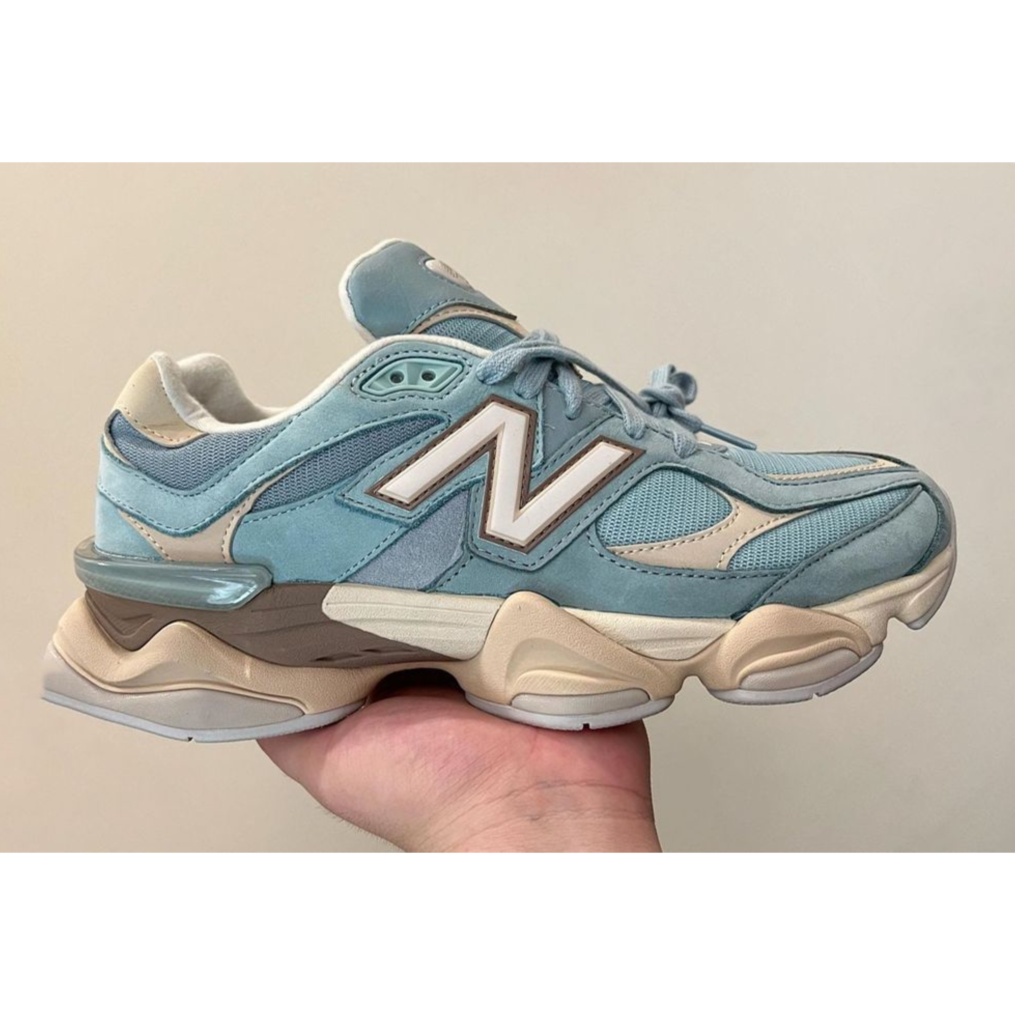 New Balance 9060 Blue Turtledove 착용 스타일 - 2