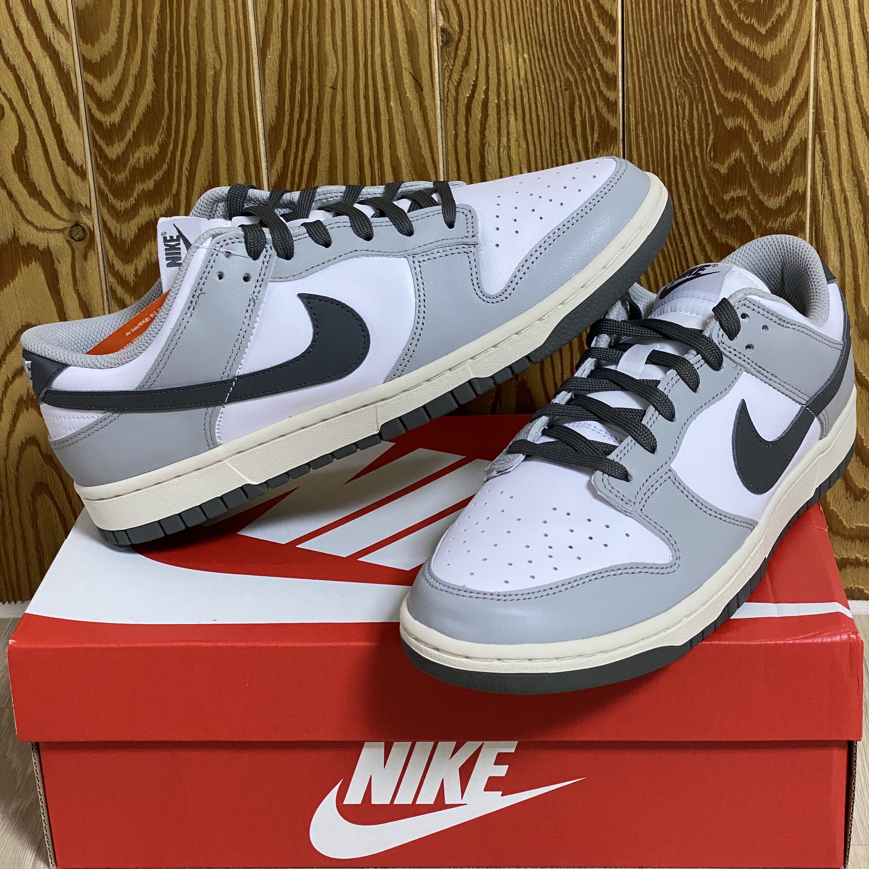 (W) Nike Dunk Low Light Smoke Grey 착용 스타일