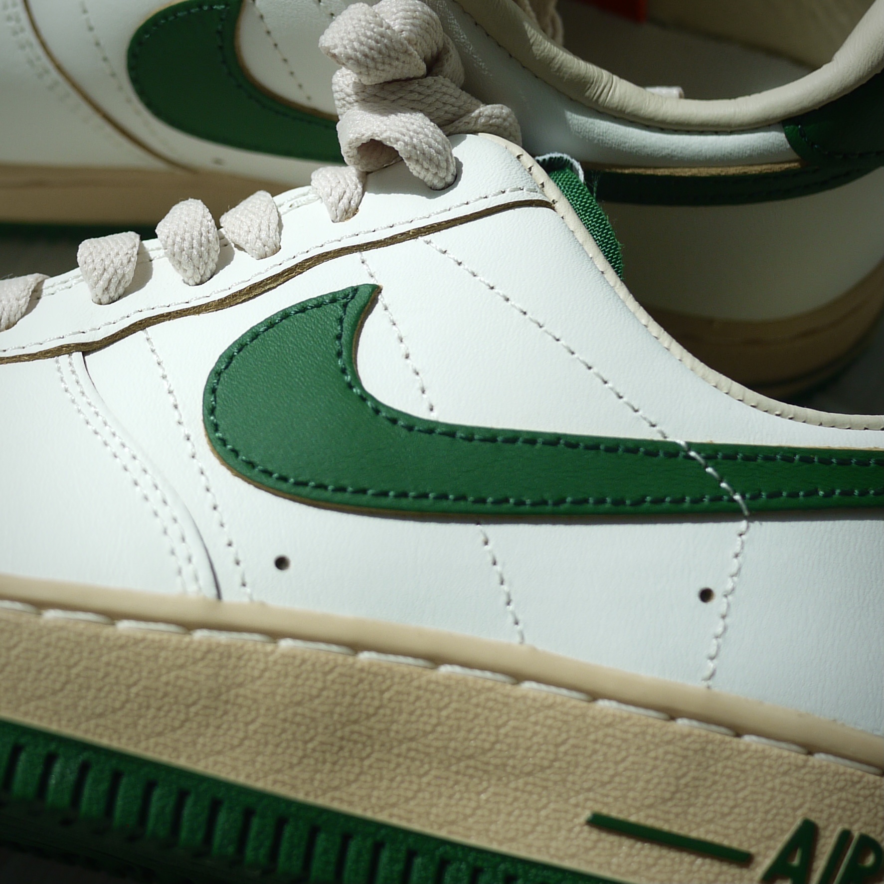 (W) Nike Air Force 1 Low Gorge Green 착용 스타일 - 3