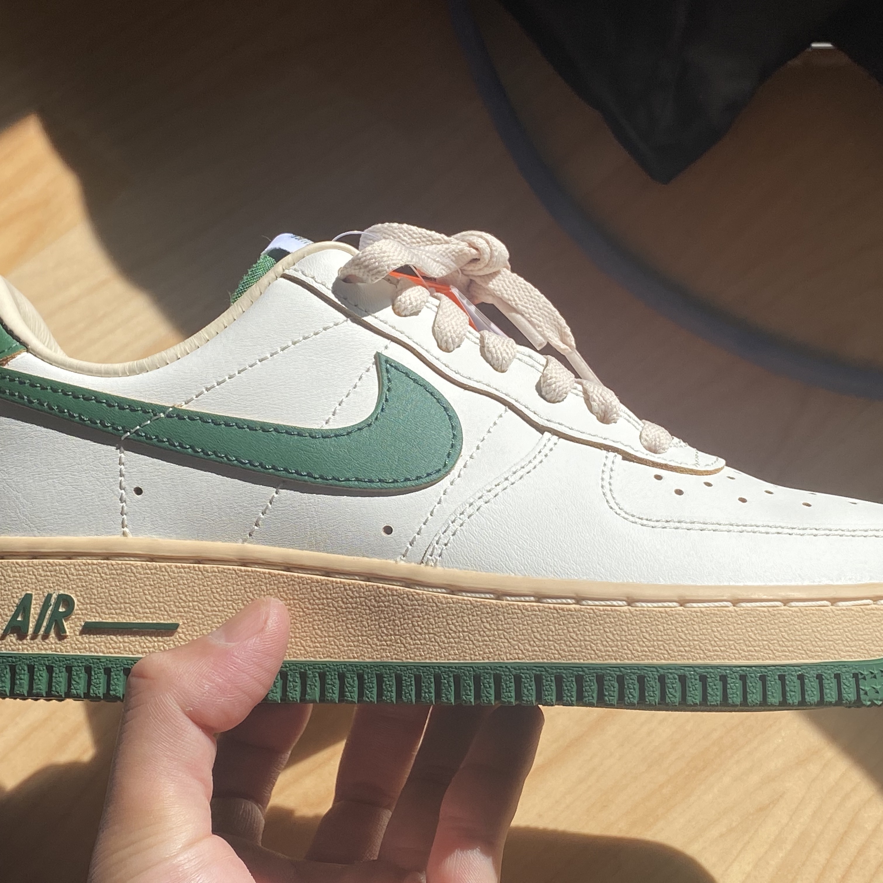 (W) Nike Air Force 1 Low Gorge Green 착용 스타일 - 1
