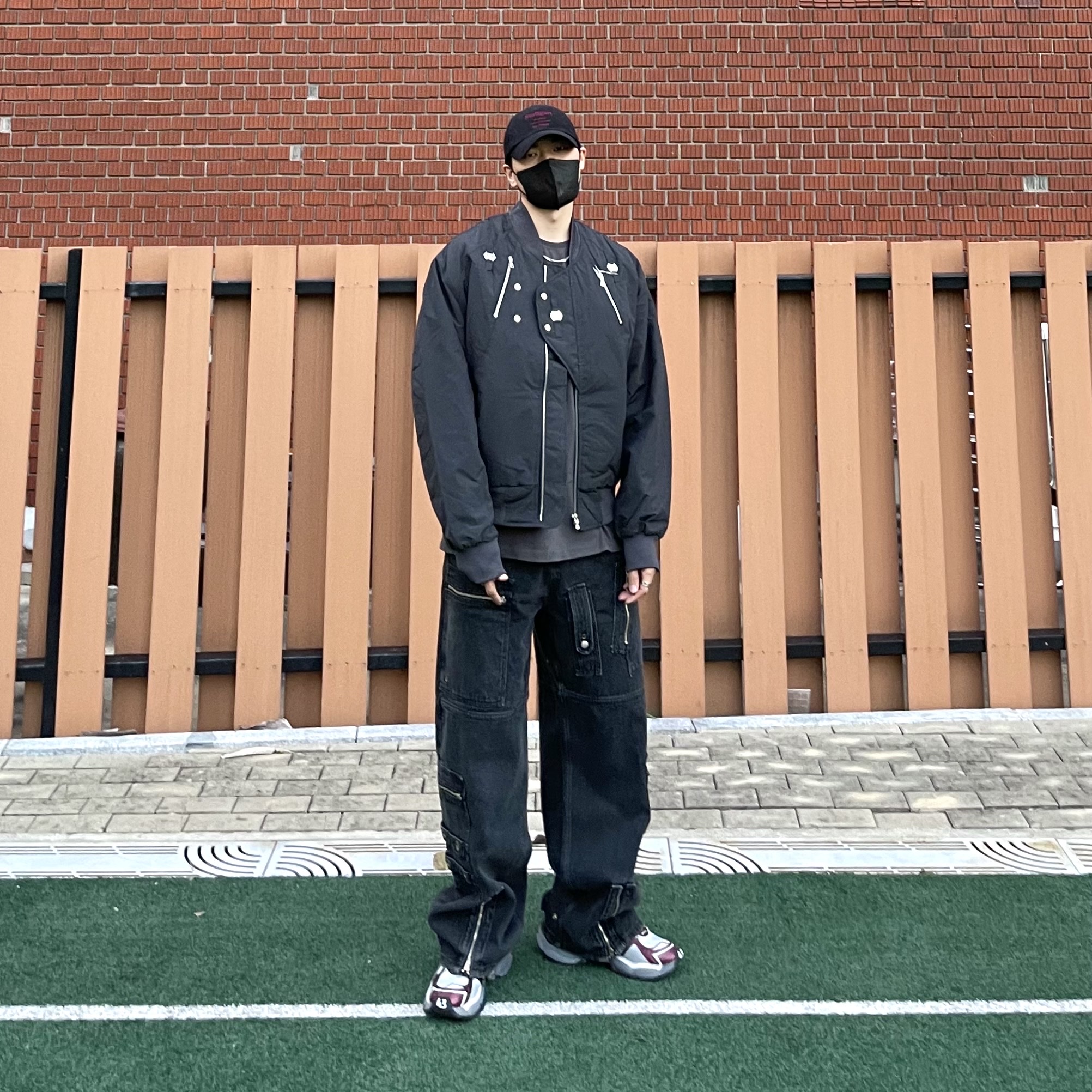 Balenciaga Runner Sneakers Grey Burgundy, Undermycar x Ohhyunseog Boltume.1 Hardware Combo Flight Jacket Turbulence - 22SS 착용 스타일