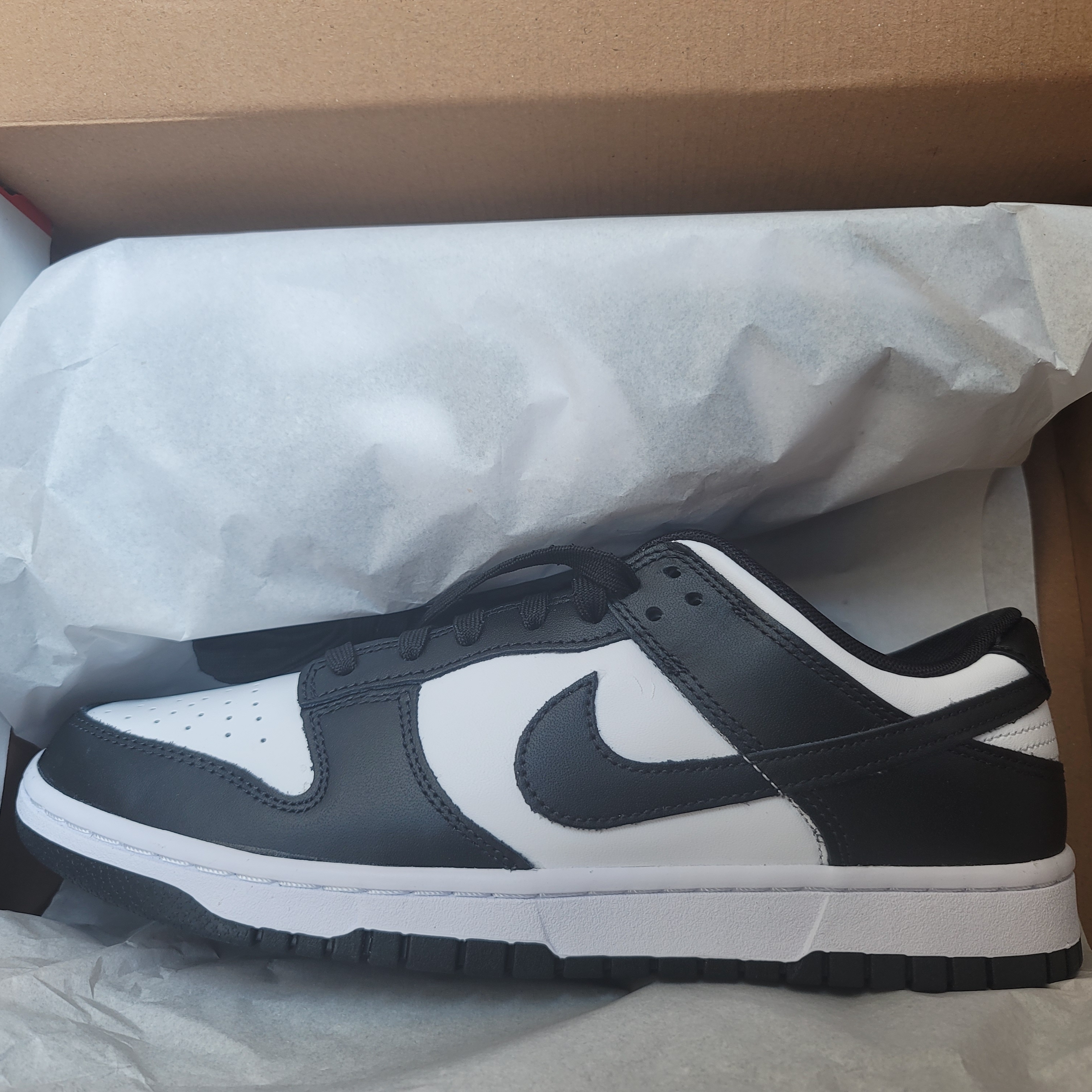 Nike Dunk Low Retro Black 착용 스타일 - 2
