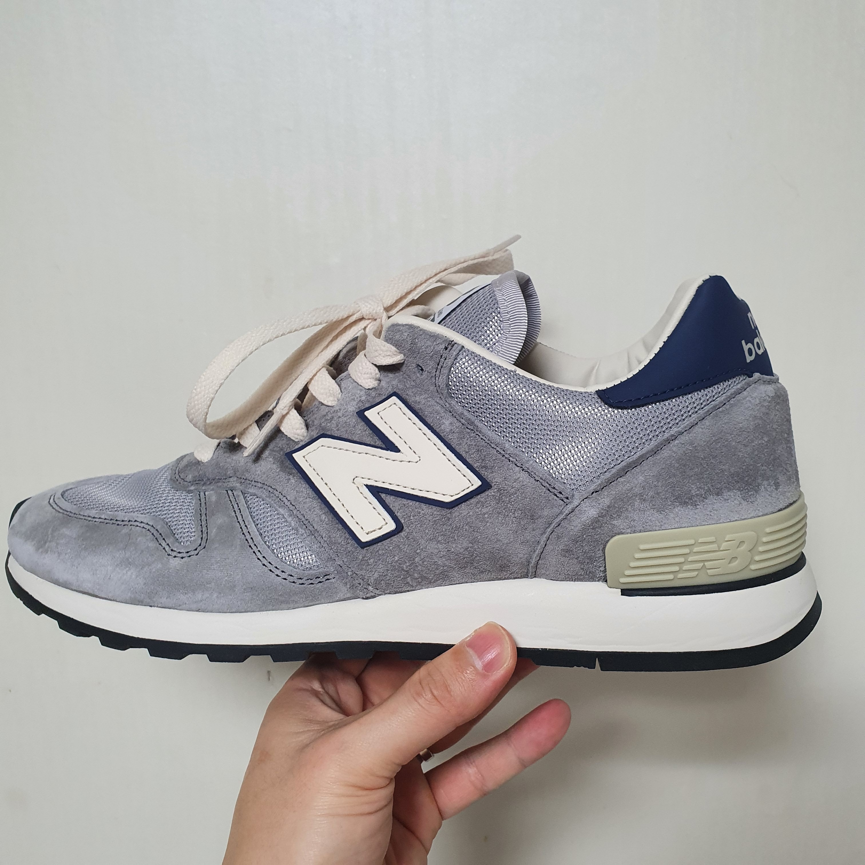 New Balance 670 Made in UK 40th Anniversary Grey 착용 스타일 - 5