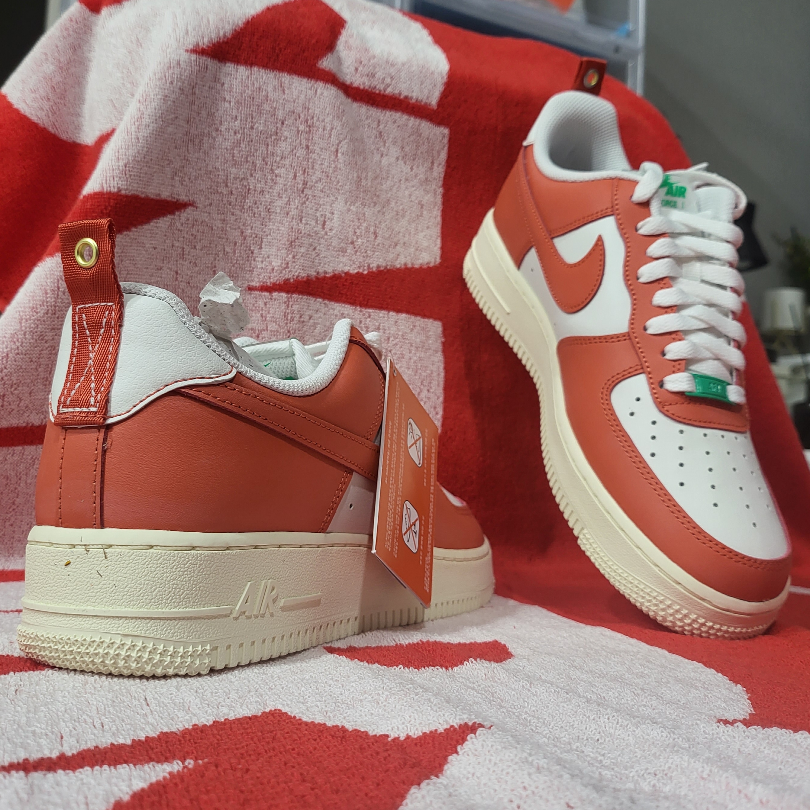 Nike Air Force 1 '07 LV8 Pojangmacha 착용 스타일