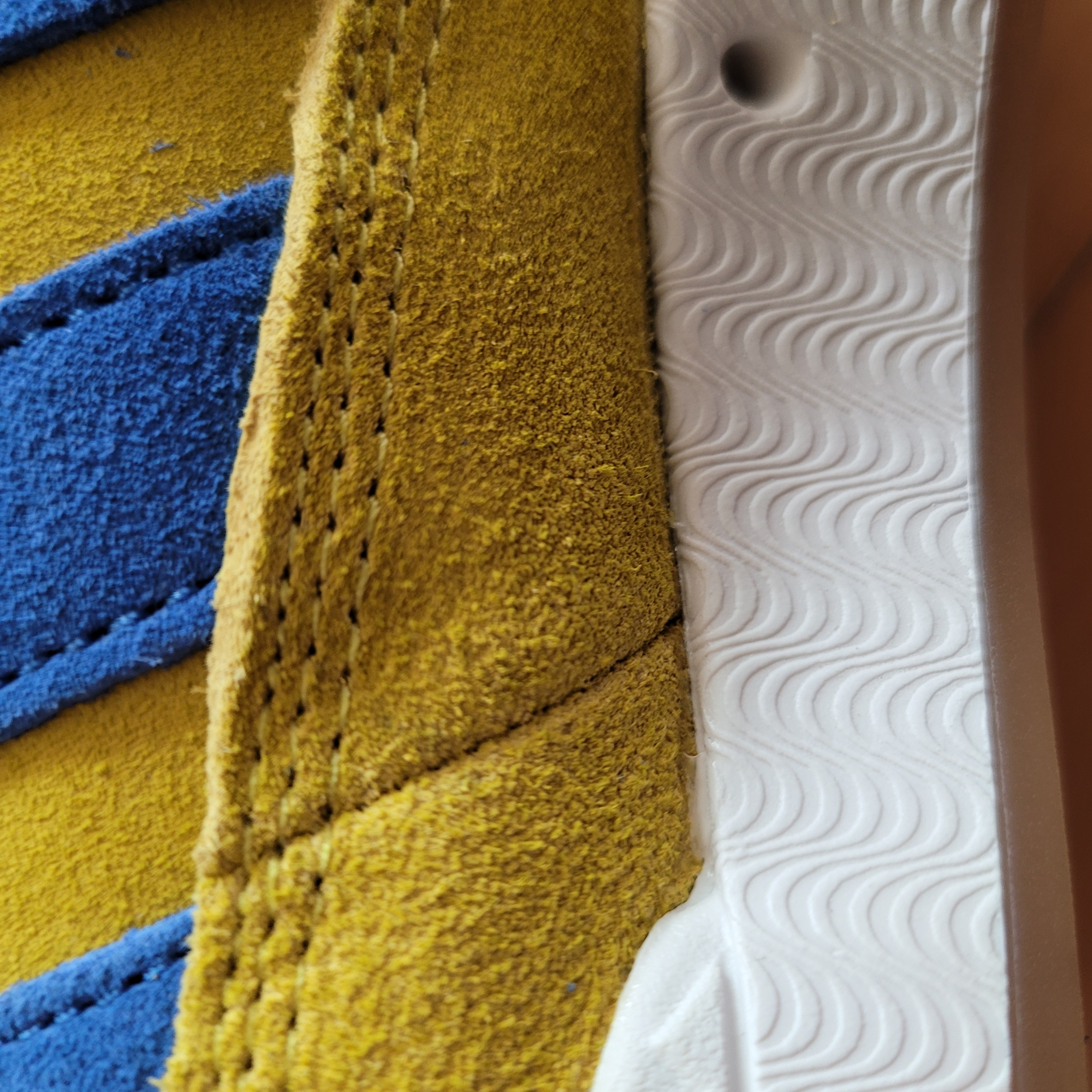 Adidas Adimatic Bright Yellow Blue 착용 스타일 - 4