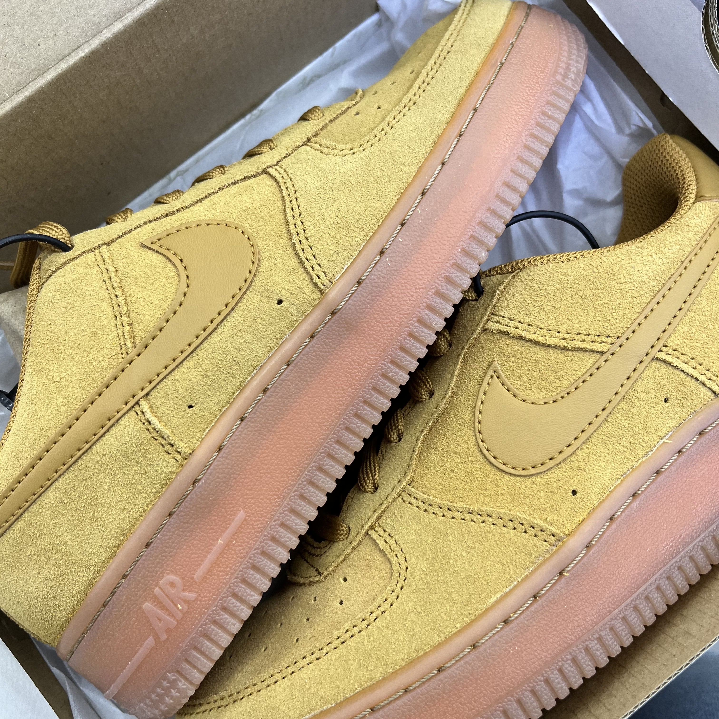 (GS) Nike Air Force 1 LV8 3 Wheat 착용 스타일