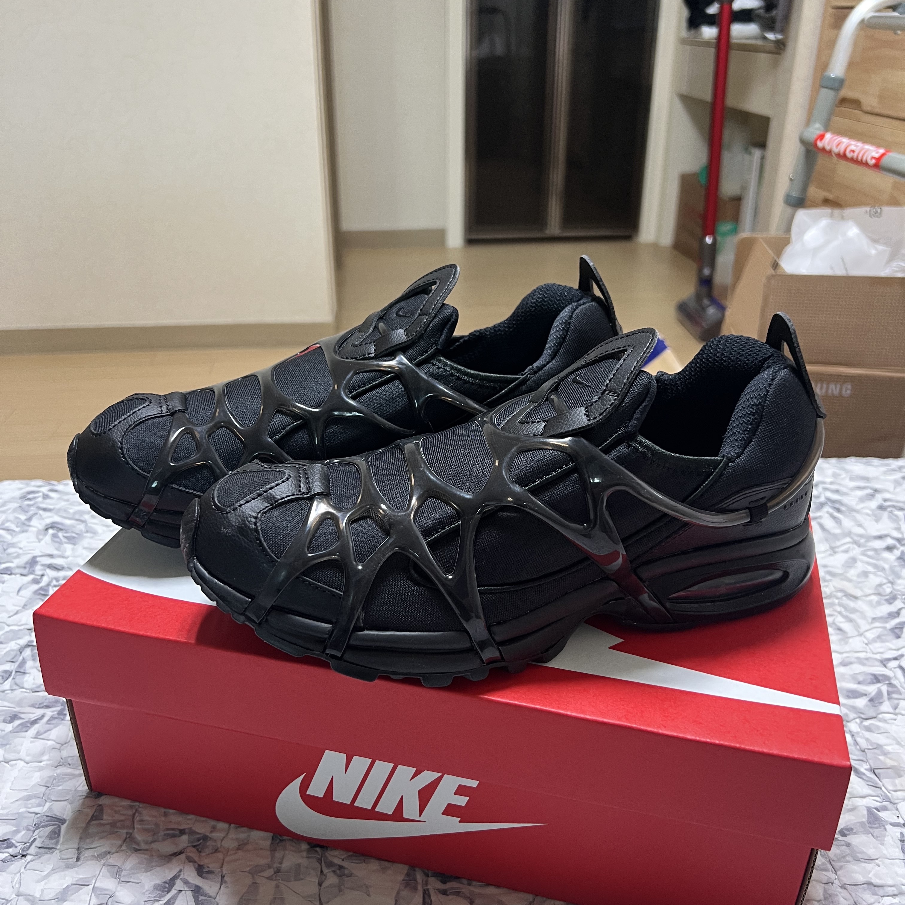 Nike Air Kukini Triple Black 착용 스타일