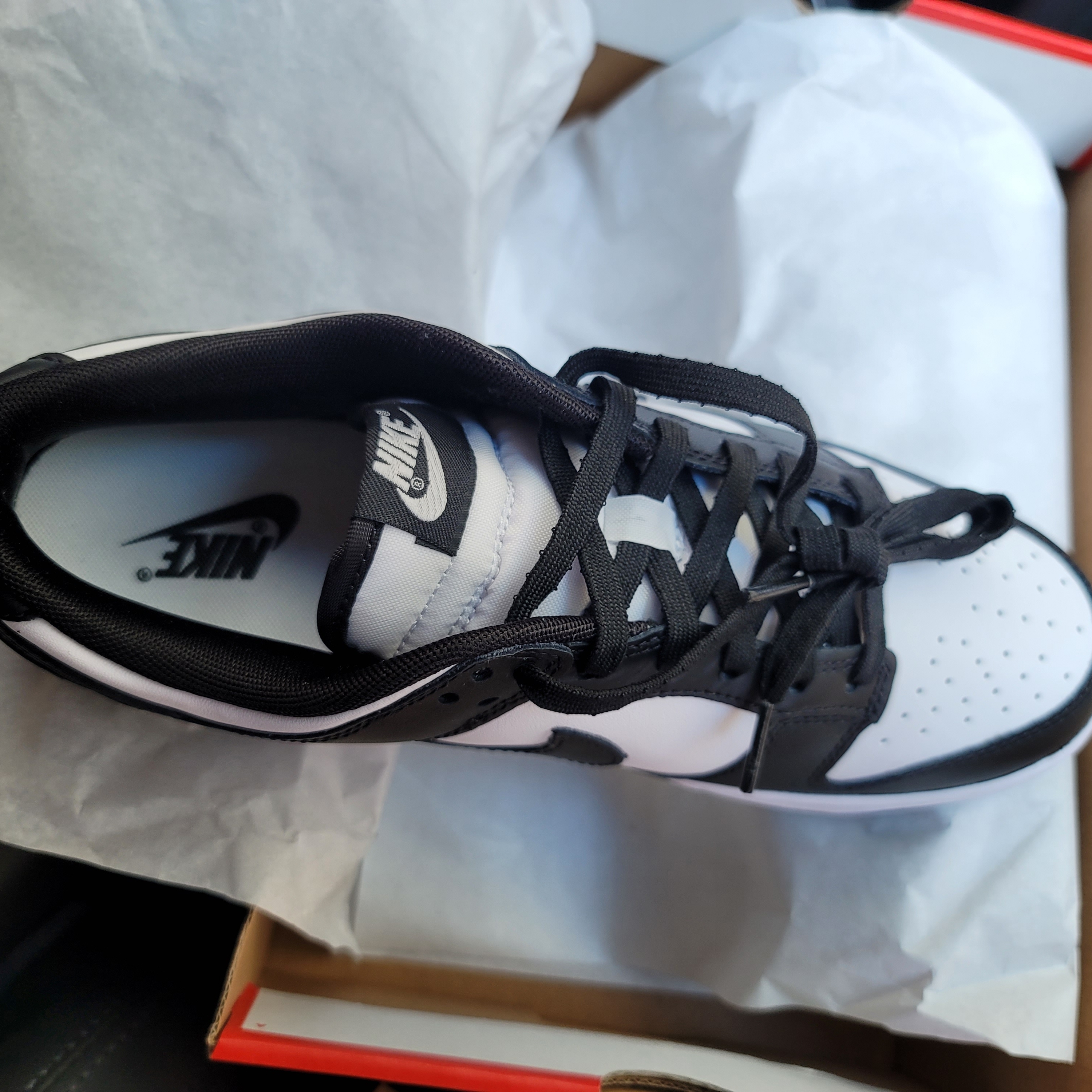 Nike Dunk Low Retro Black 착용 스타일 - 1