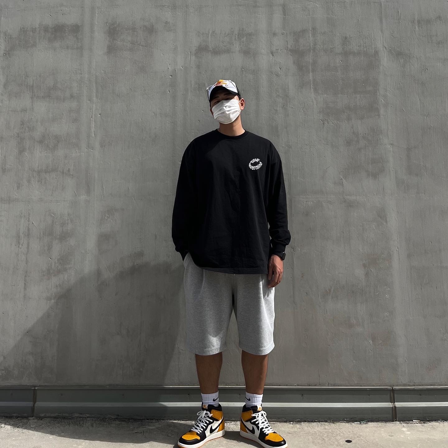 Jordan 1 Retro High OG Taxi 착용 스타일 - 1