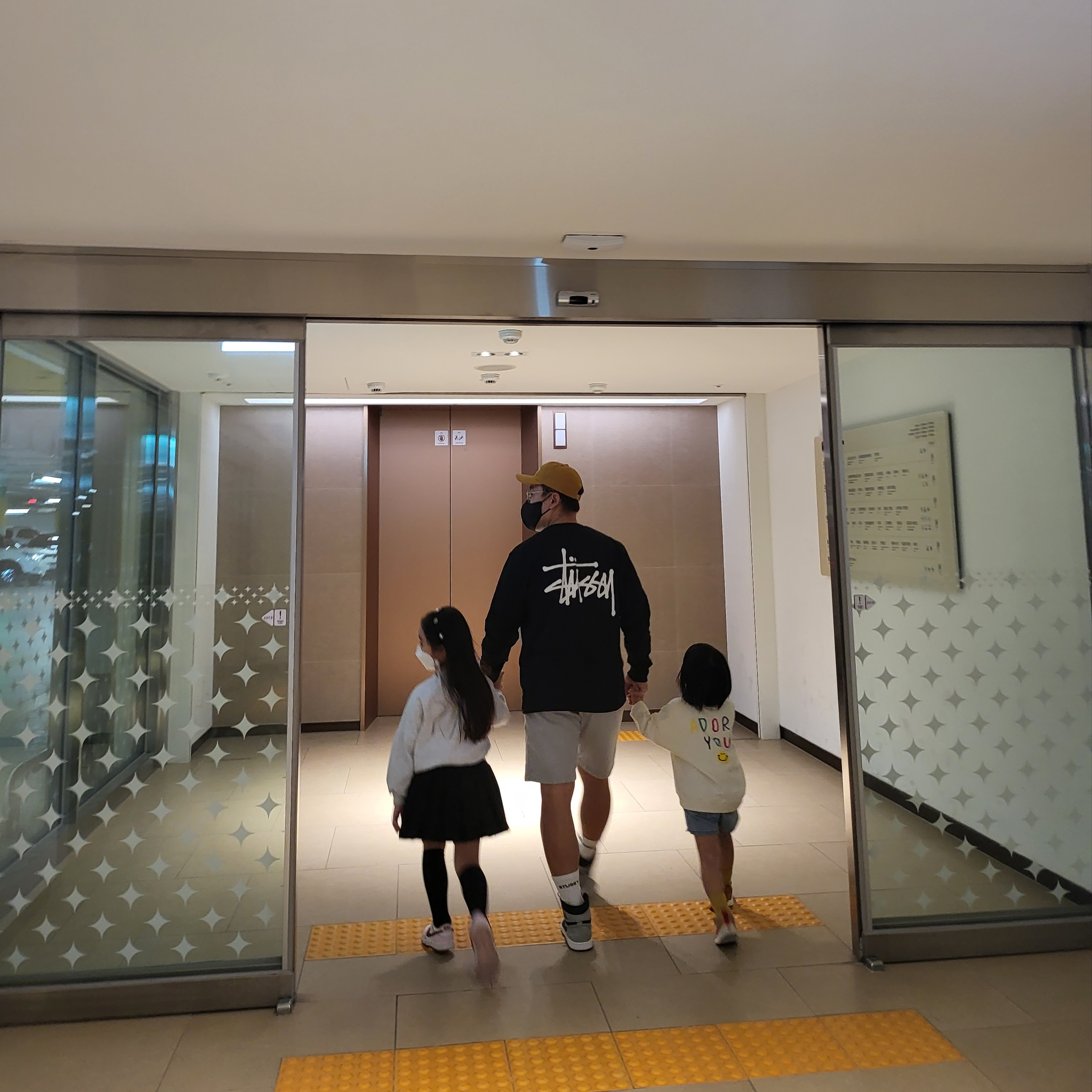 Stussy Basic Stussy LS T-Shirt Black 2022, Jordan 1 Retro High OG Shadow 2.0 착용 스타일