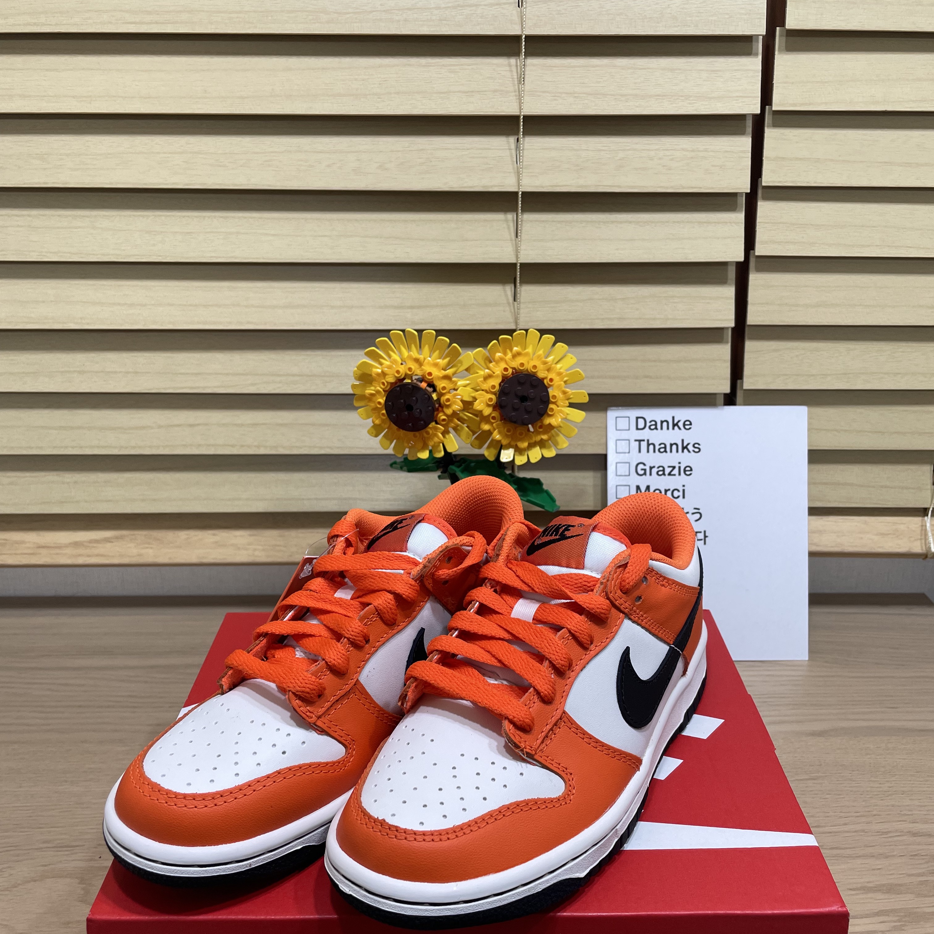 (GS) Nike Dunk Low Safety Orange 착용 스타일 - 2