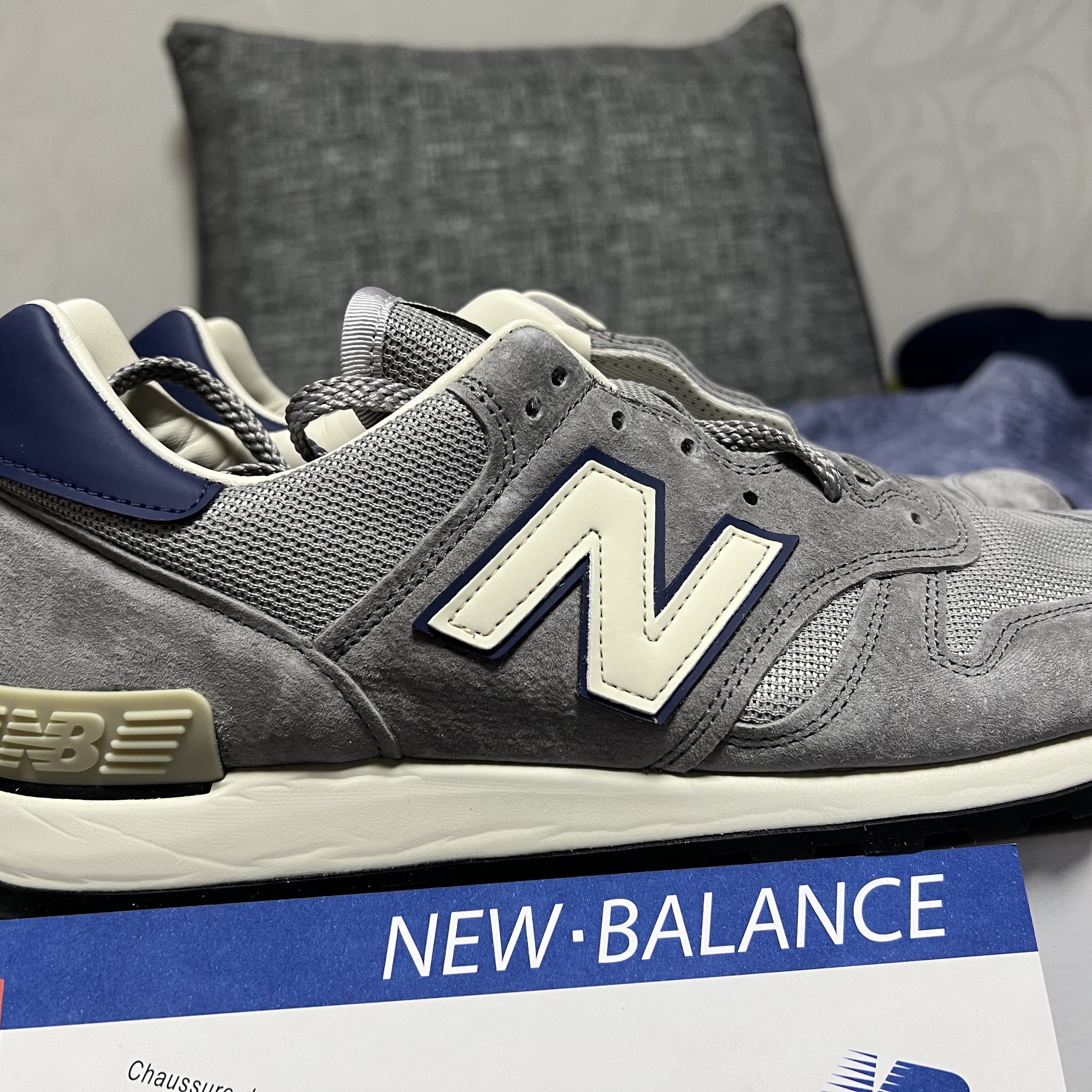 New Balance 670 Made in UK 40th Anniversary Grey 착용 스타일 - 2