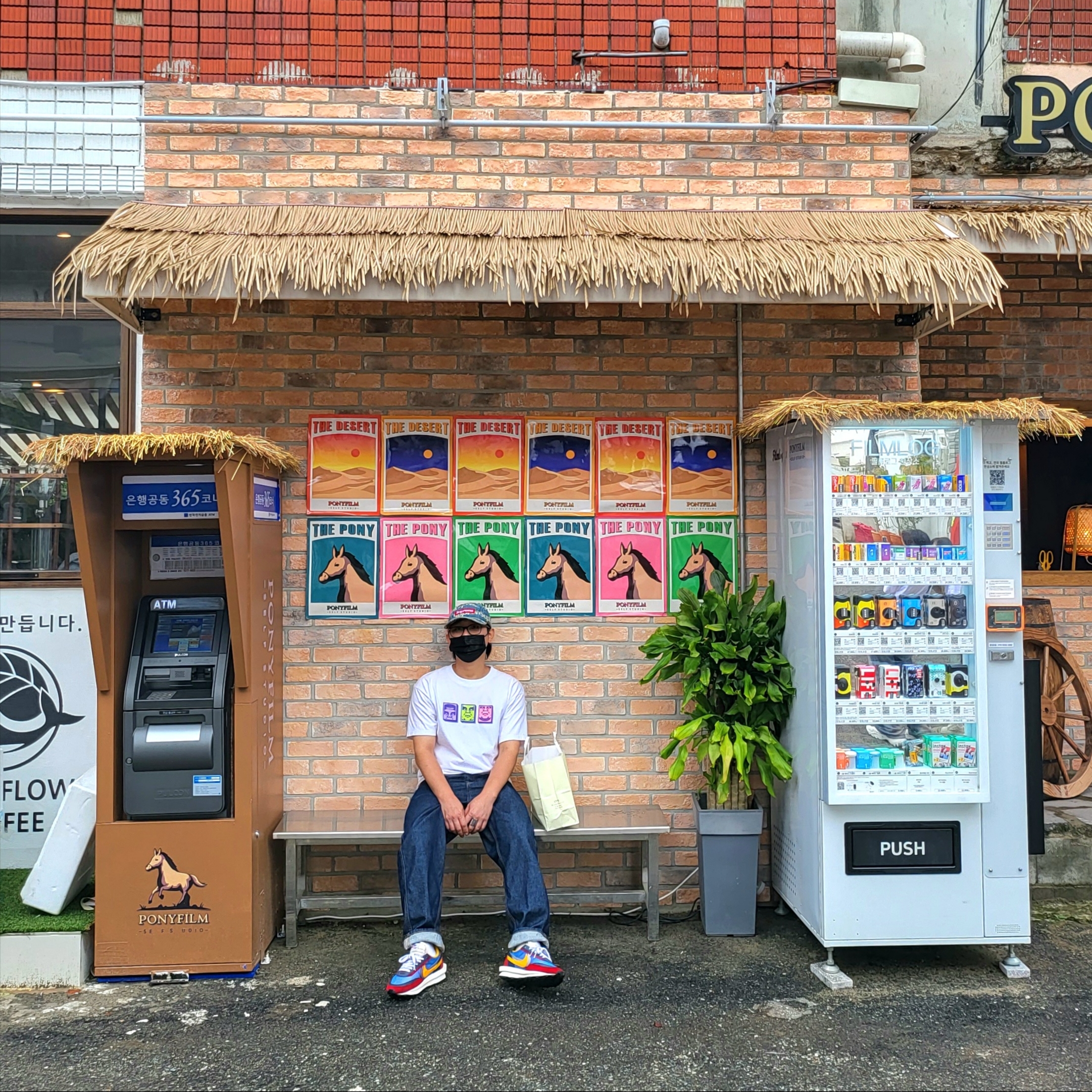 Nike x Sacai LDWaffle Blue Multi, Supreme Frayed Logos Denim Camp Cap Blue - 21SS 착용 스타일