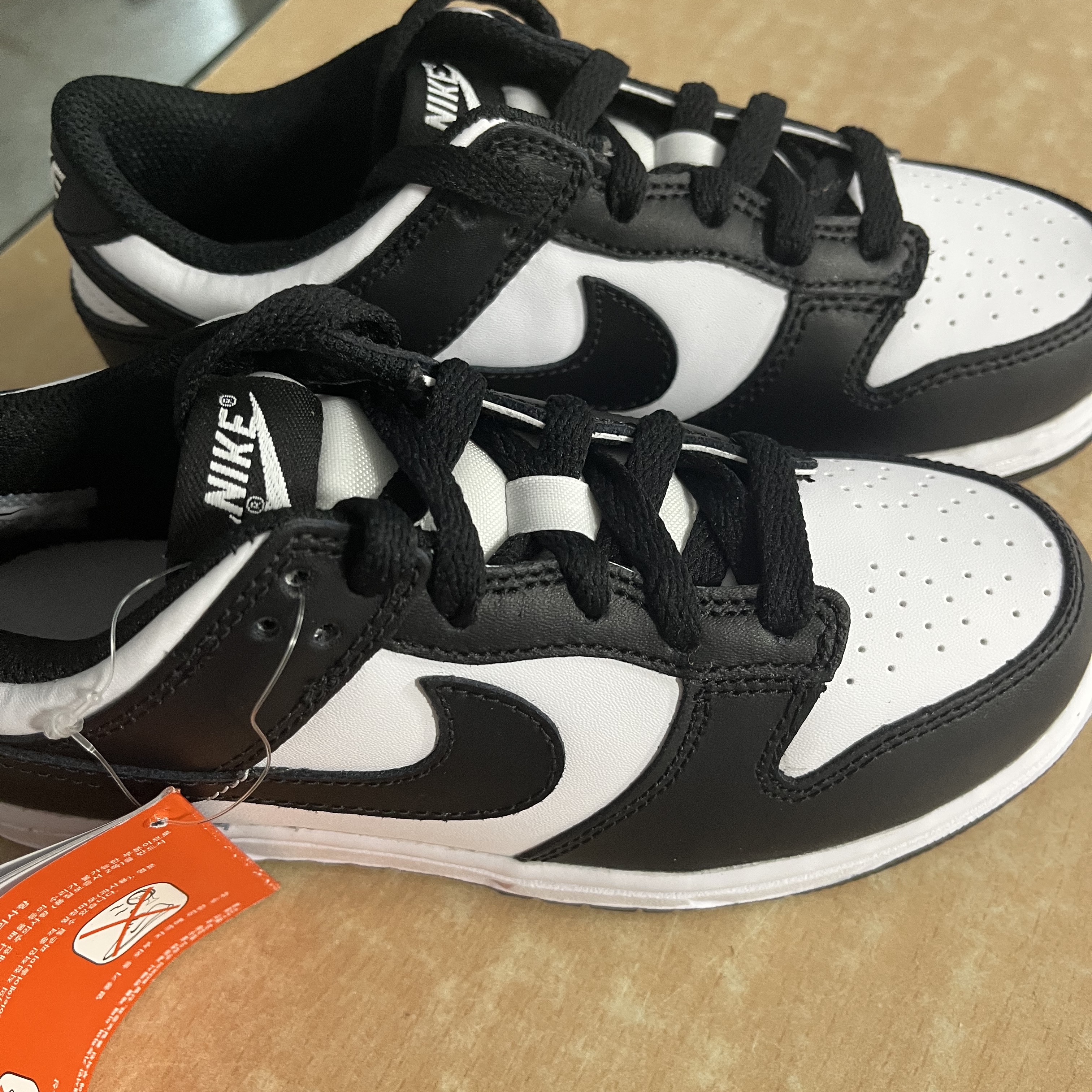 Nike Dunk Low Retro Black 착용 스타일