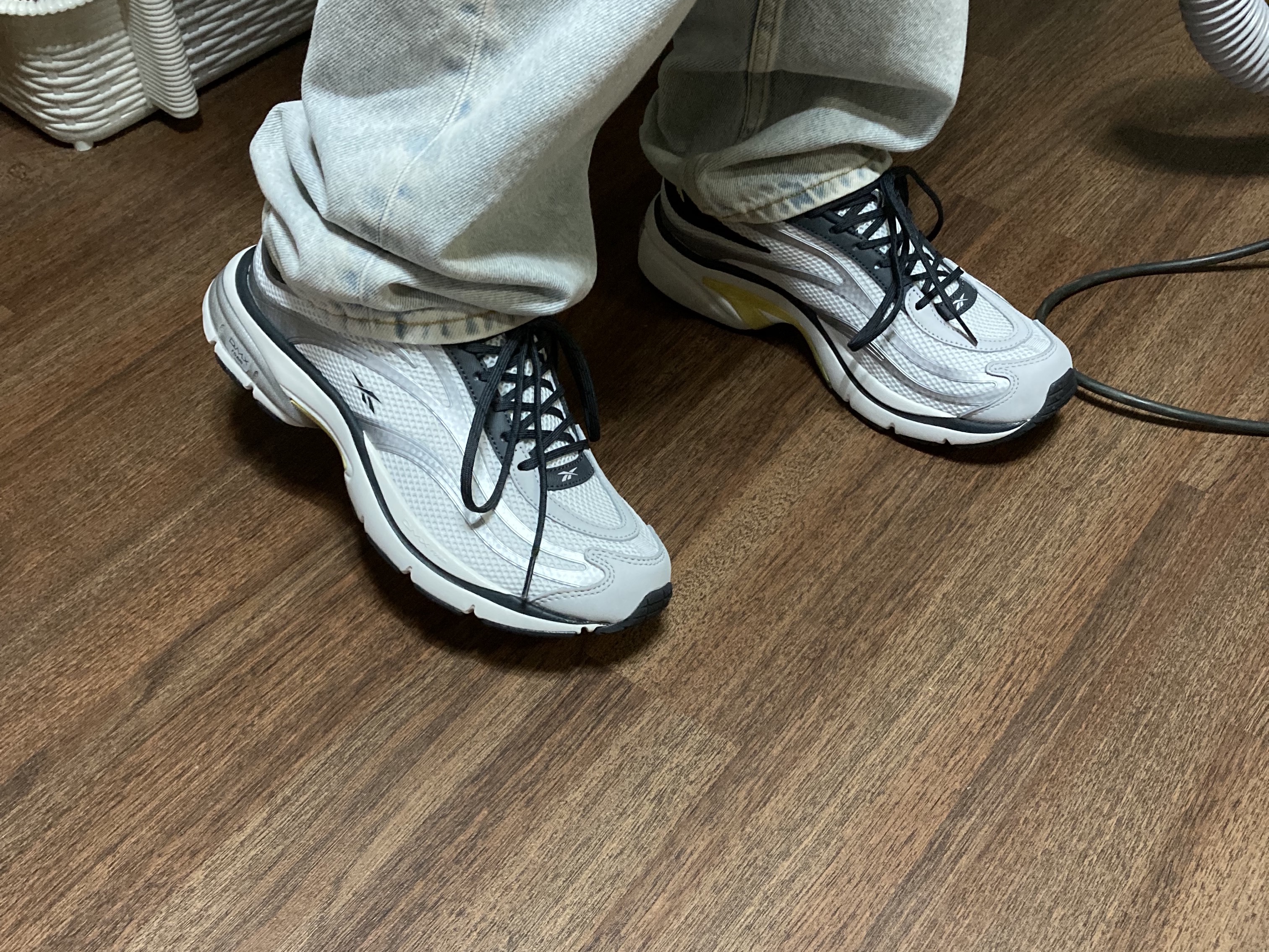 Reebok x Liful Premier Pump Paris Grey 착용 스타일