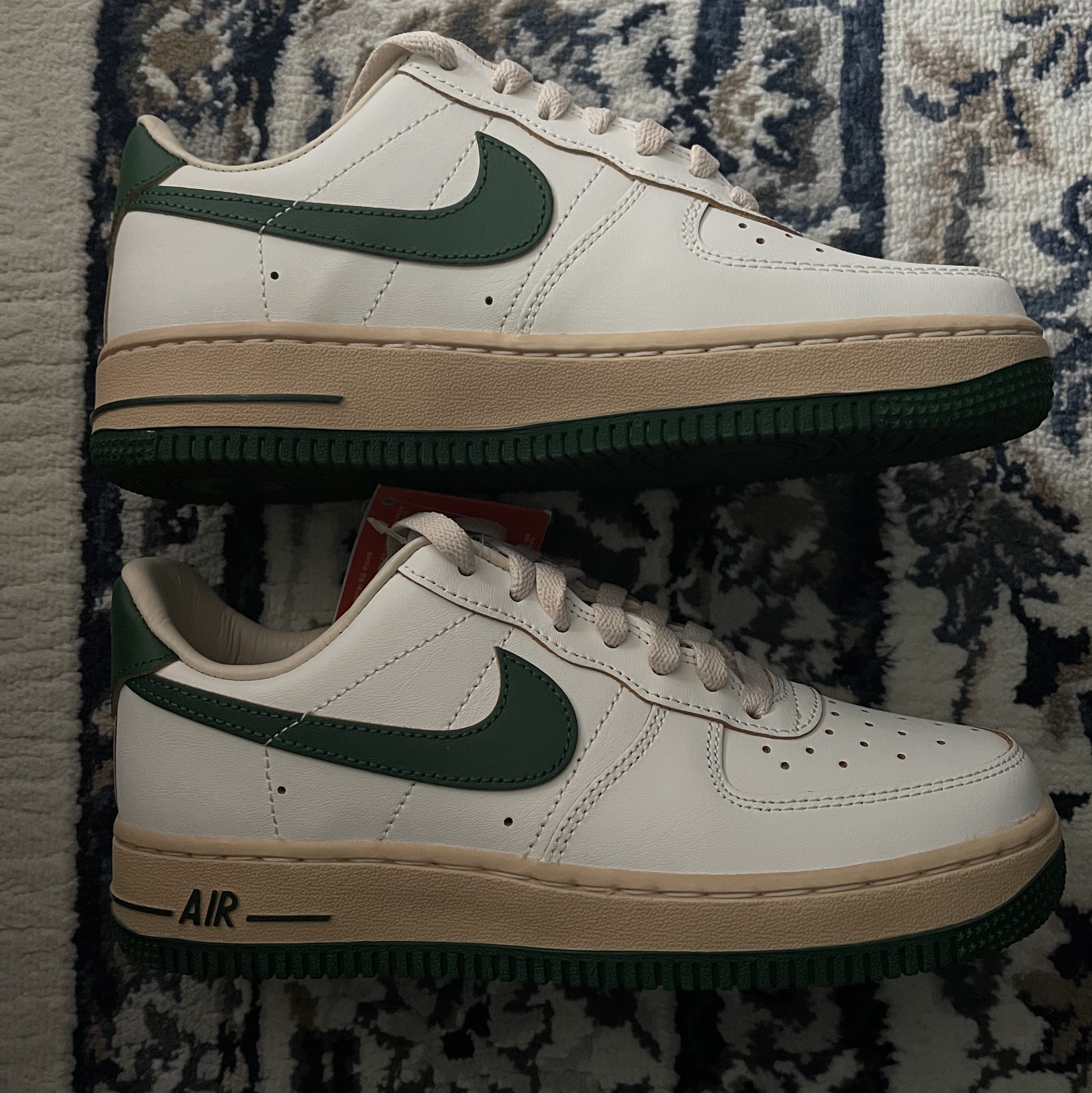 (W) Nike Air Force 1 Low Gorge Green 착용 스타일 - 1