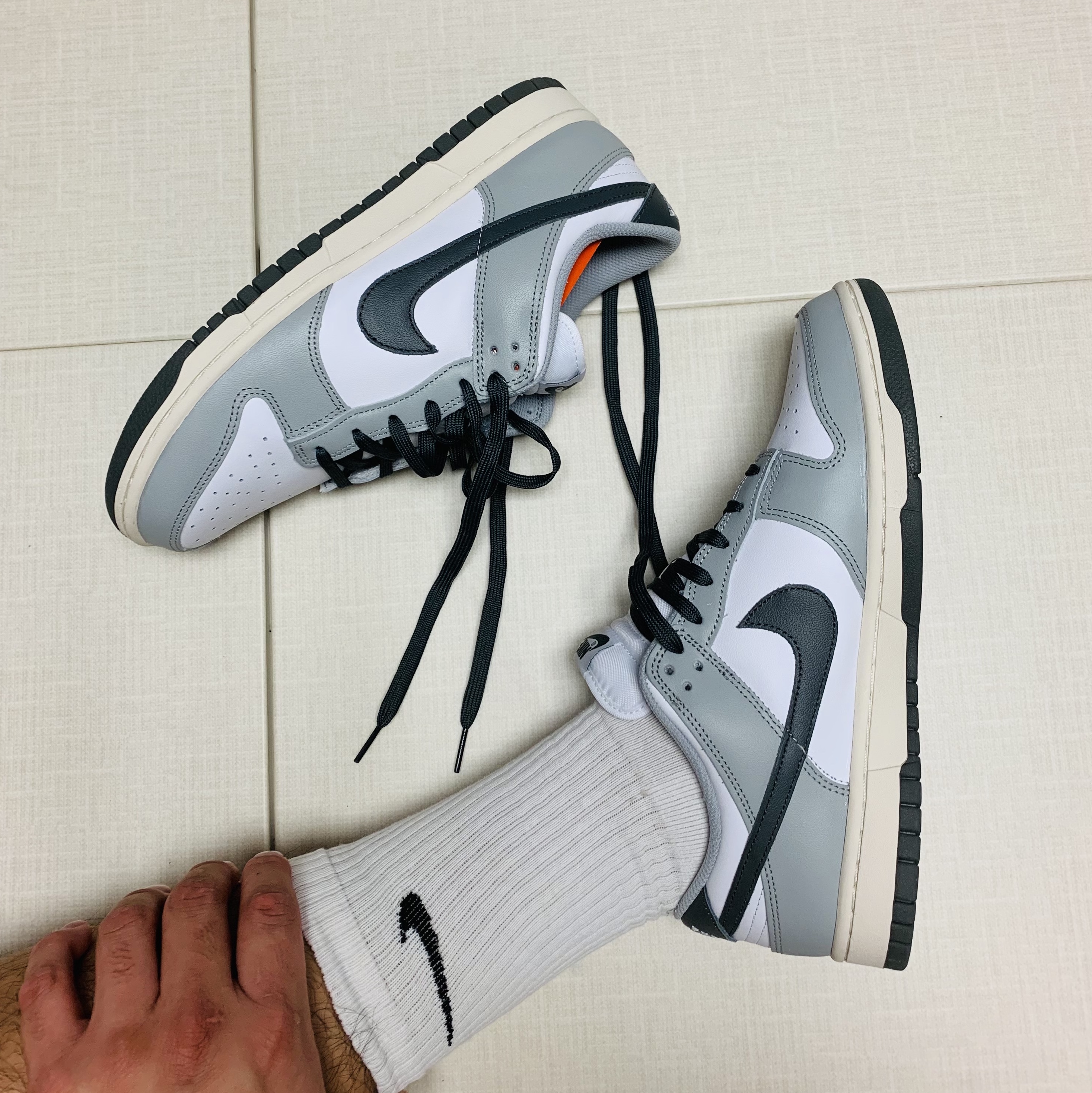 (W) Nike Dunk Low Light Smoke Grey 착용 스타일