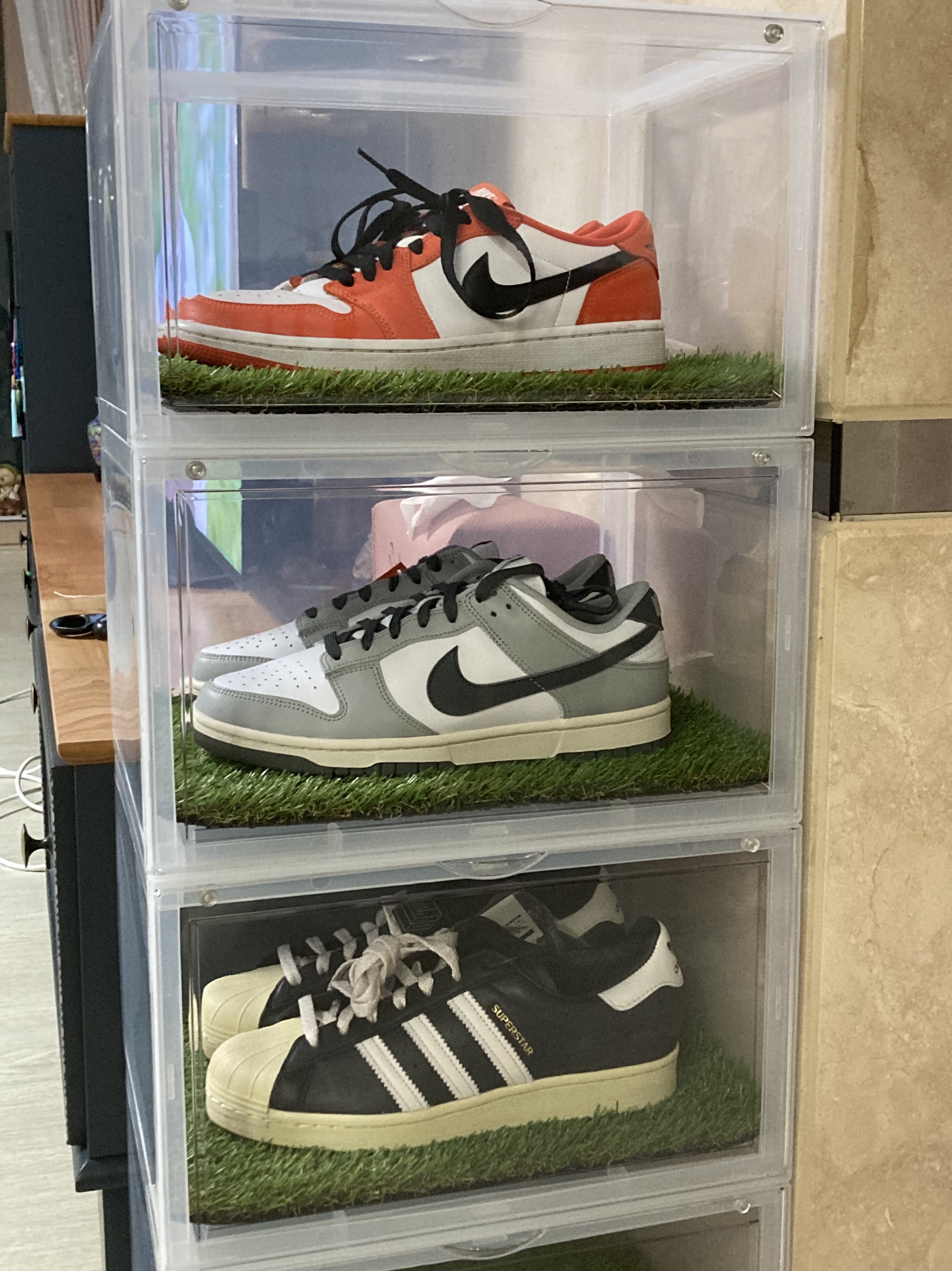 (W) Jordan 1 Low OG Starfish, (W) Nike Dunk Low Light Smoke Grey 착용 스타일