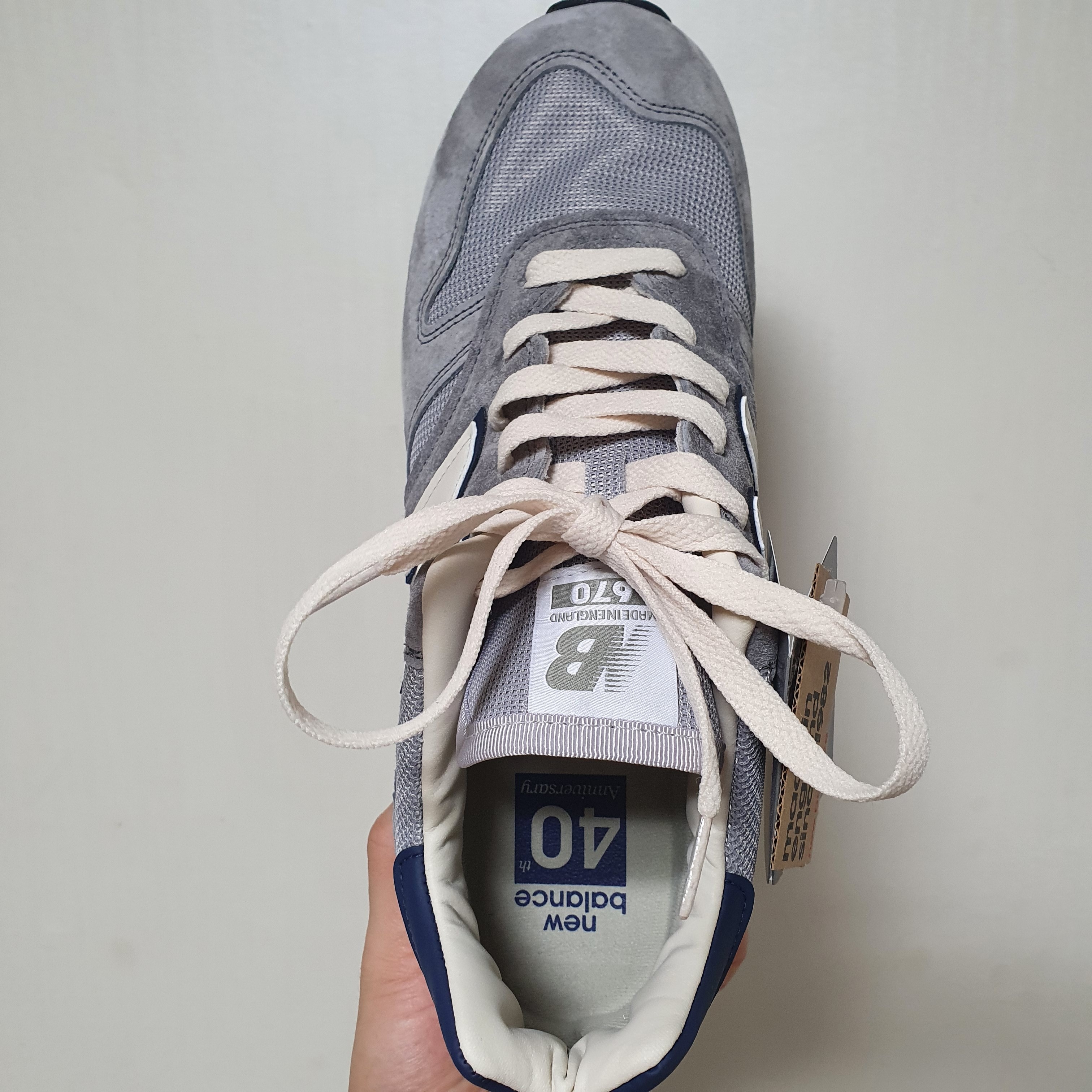 New Balance 670 Made in UK 40th Anniversary Grey 착용 스타일 - 4