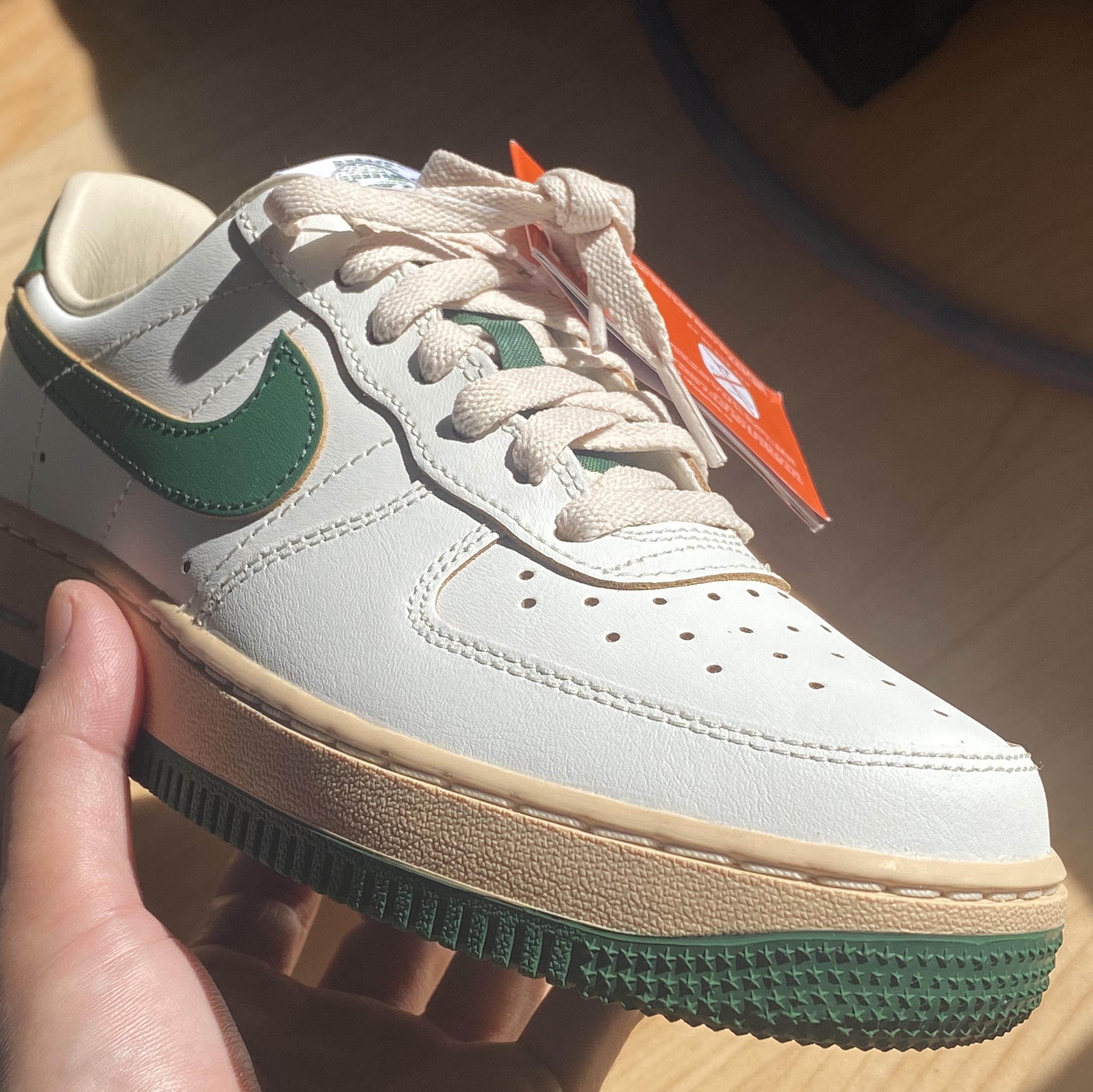 (W) Nike Air Force 1 Low Gorge Green 착용 스타일 - 2