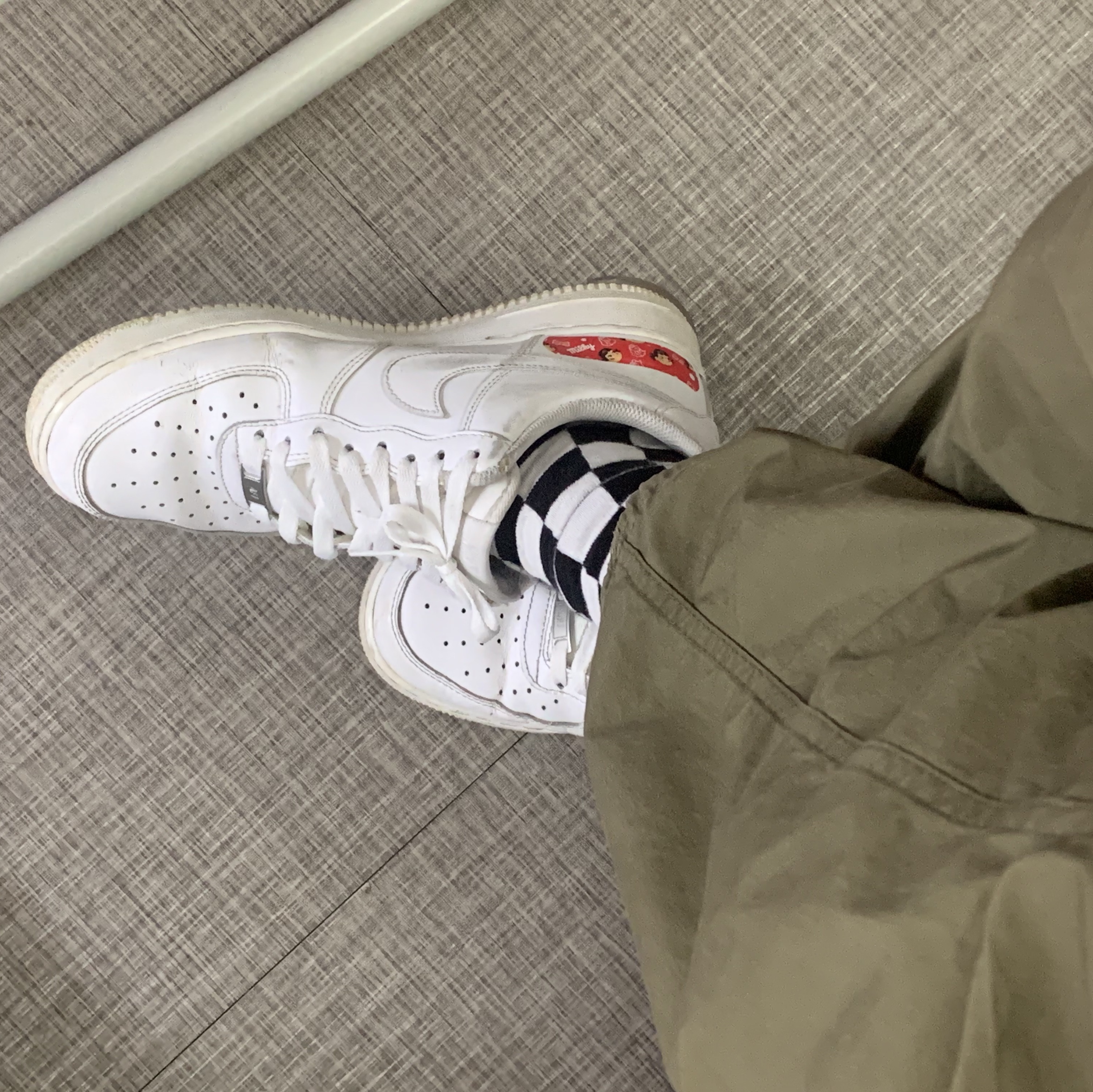 Nike Air Force 1 '07 Low White 착용 스타일 - 2
