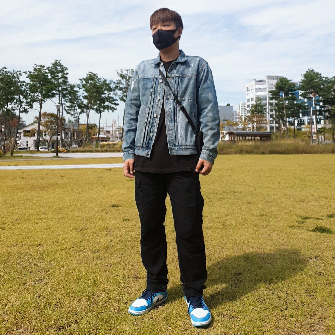 Jordan 1 Low Dark Powder Blue, Supreme Shoulder Bag Black - 19FW 착용 스타일 - 2