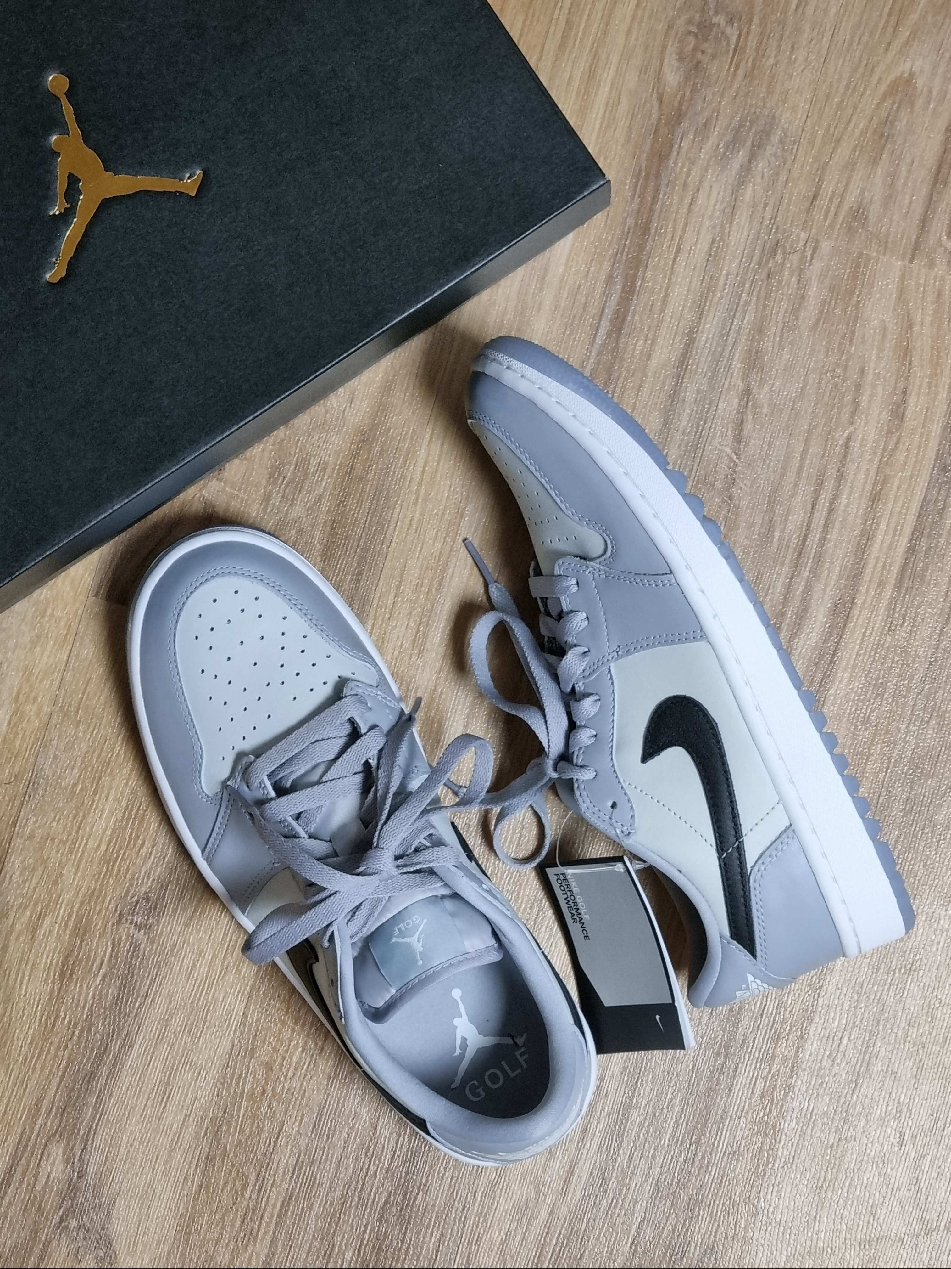 Jordan 1 Low Golf Wolf Grey 착용 스타일