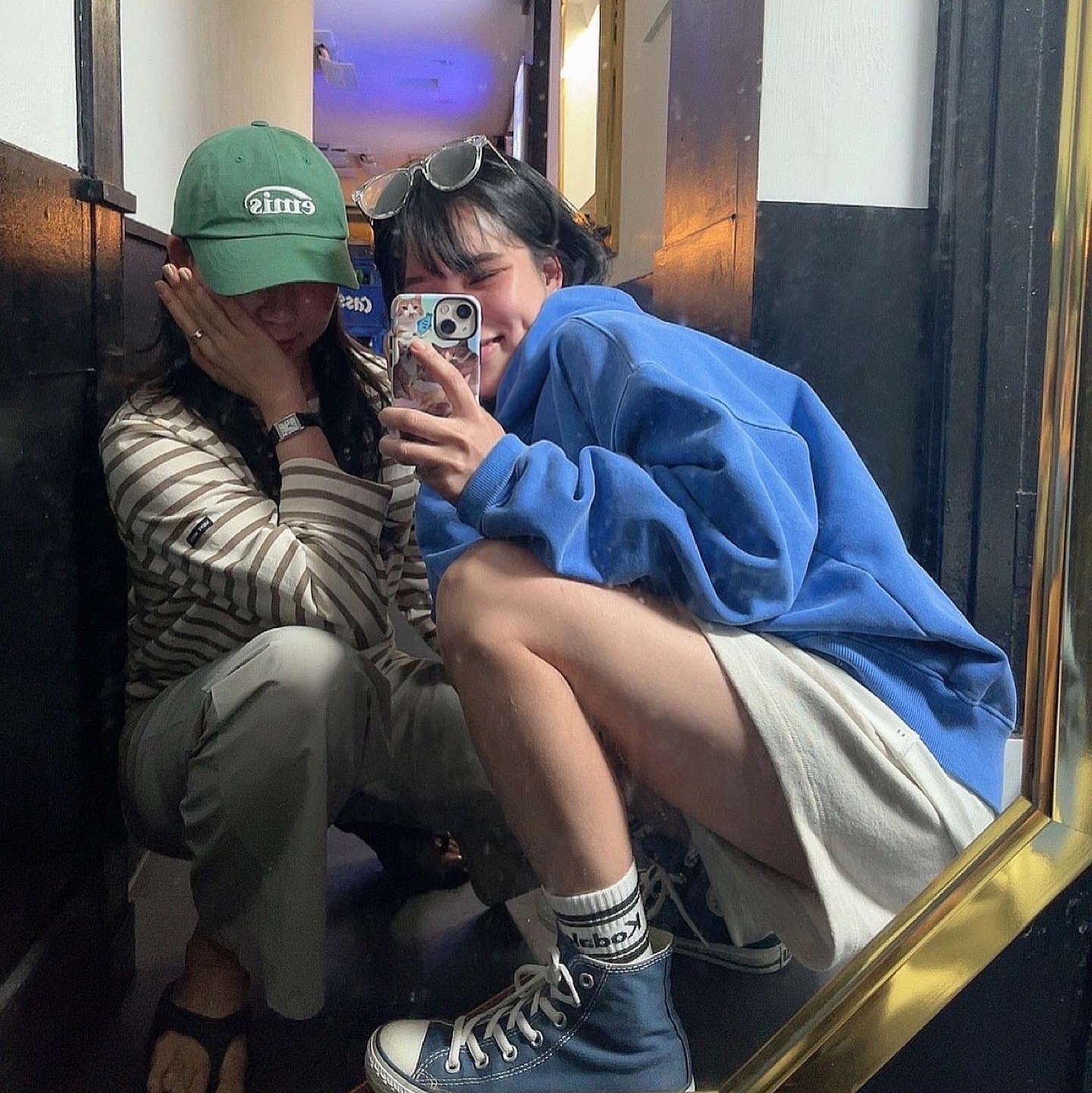 IAB Studio Pigment Hoodie Royal Blue - 22FW, Essentials The Core Collection Sweatshorts Oatmeal 착용 스타일