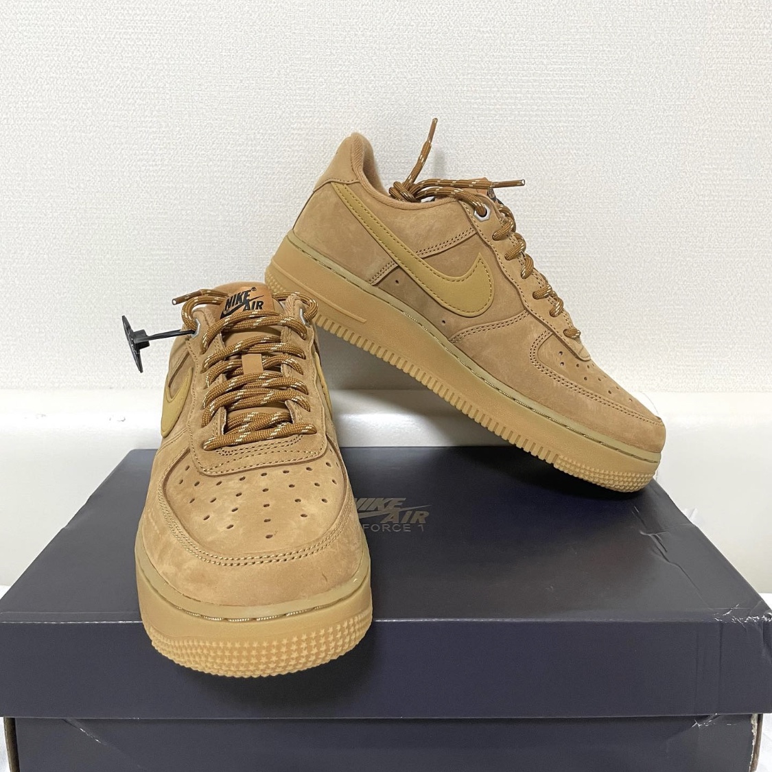 Nike Air Force 1 '07 WB Flax 착용 스타일