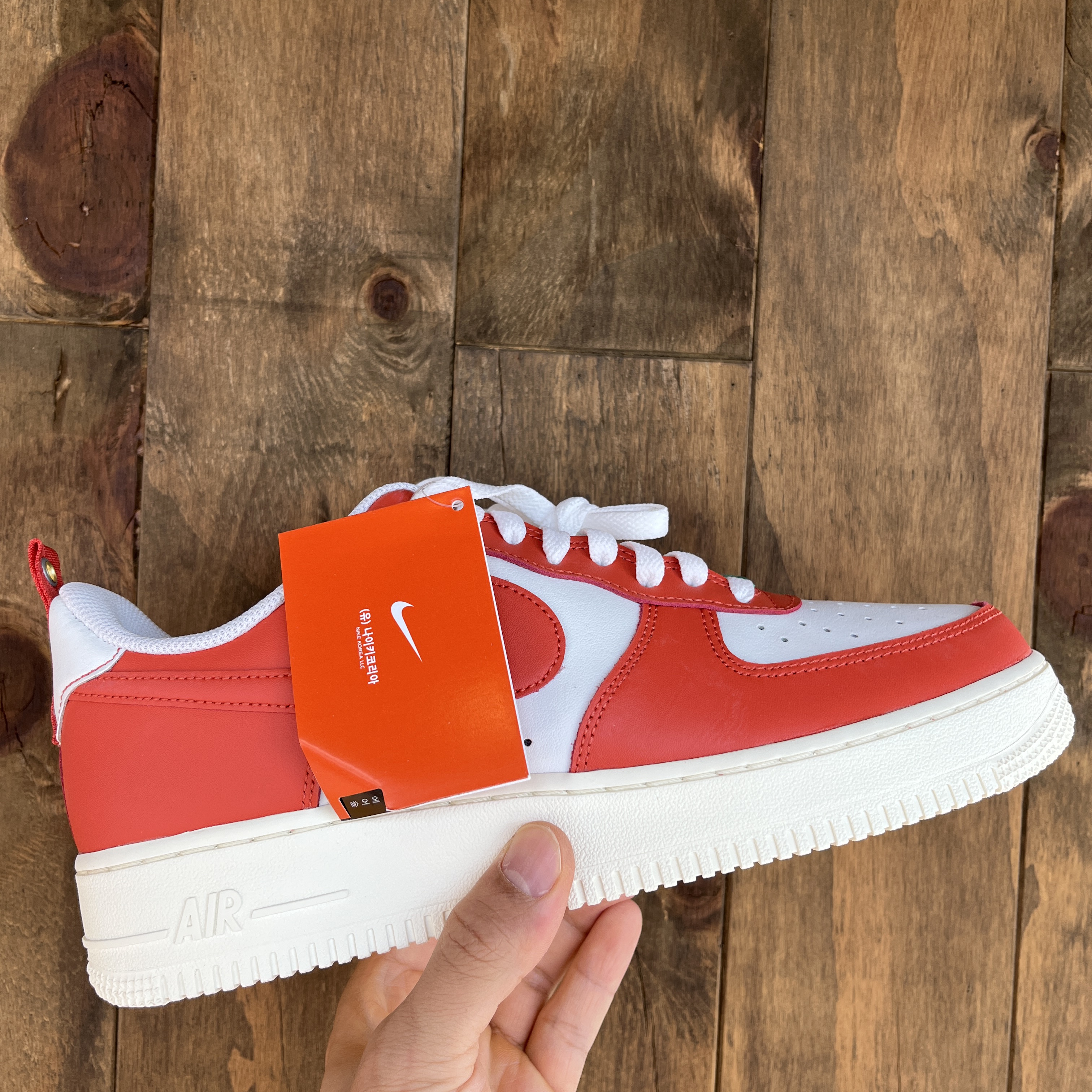 Nike Air Force 1 '07 LV8 Pojangmacha 착용 스타일