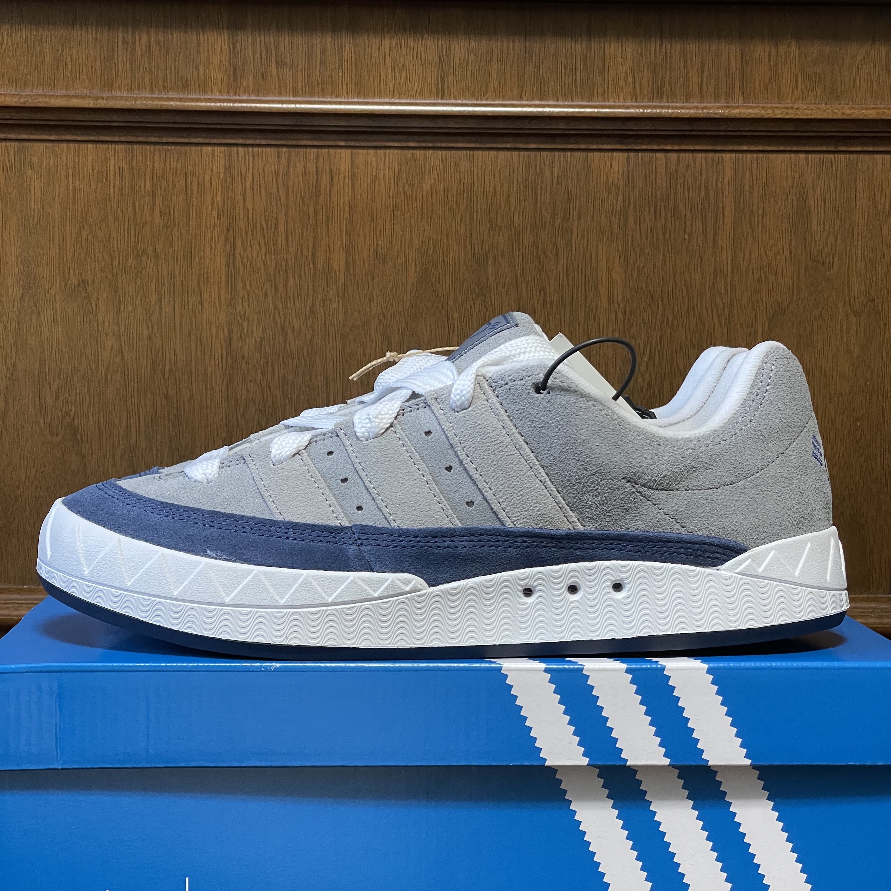 Adidas x Human Made Adimatic Gray 착용 스타일 - 1
