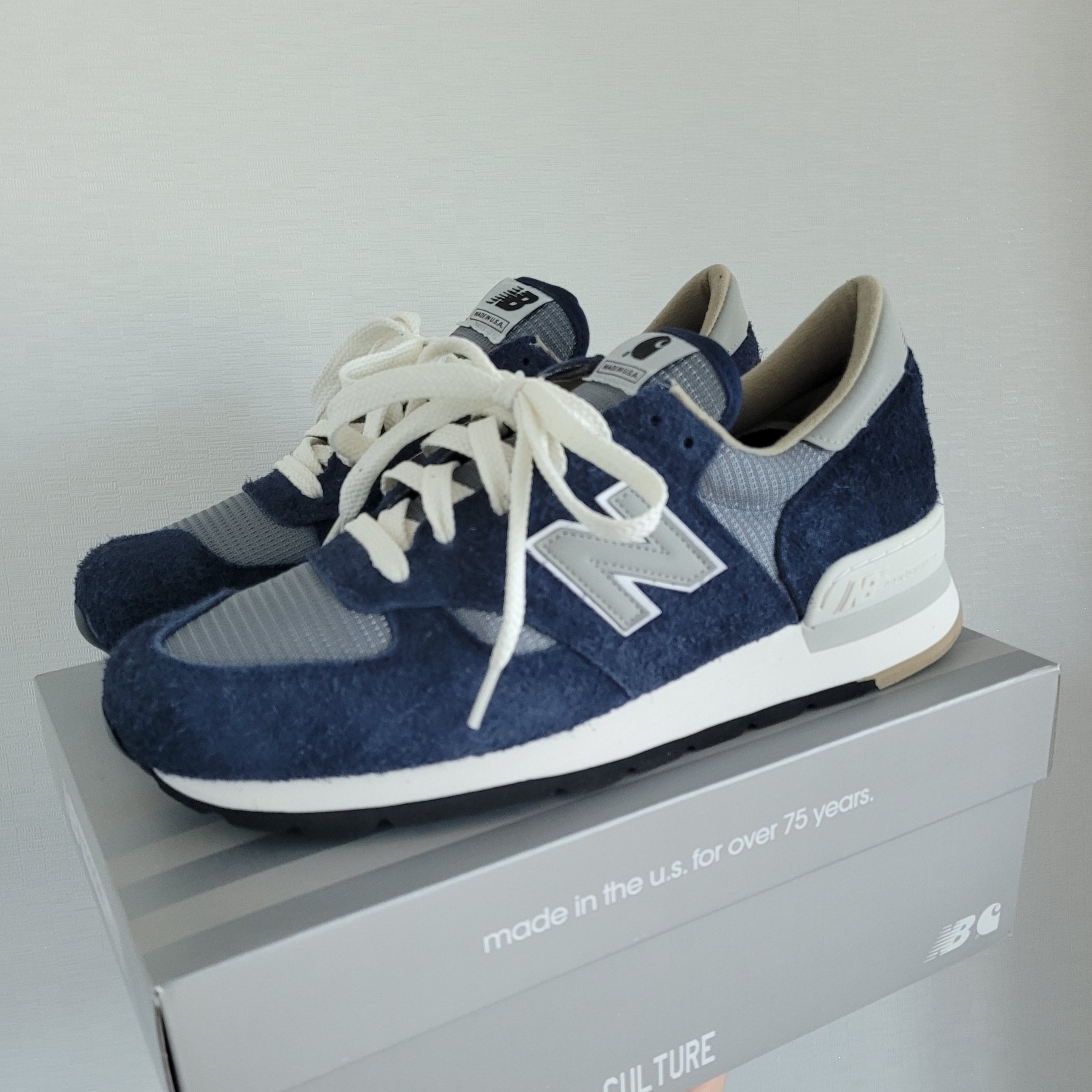 New Balance x Carhartt WIP 990v1 Made in USA Sculpture Center, New Balance 990 Made in USA Grey 착용 스타일 - 1