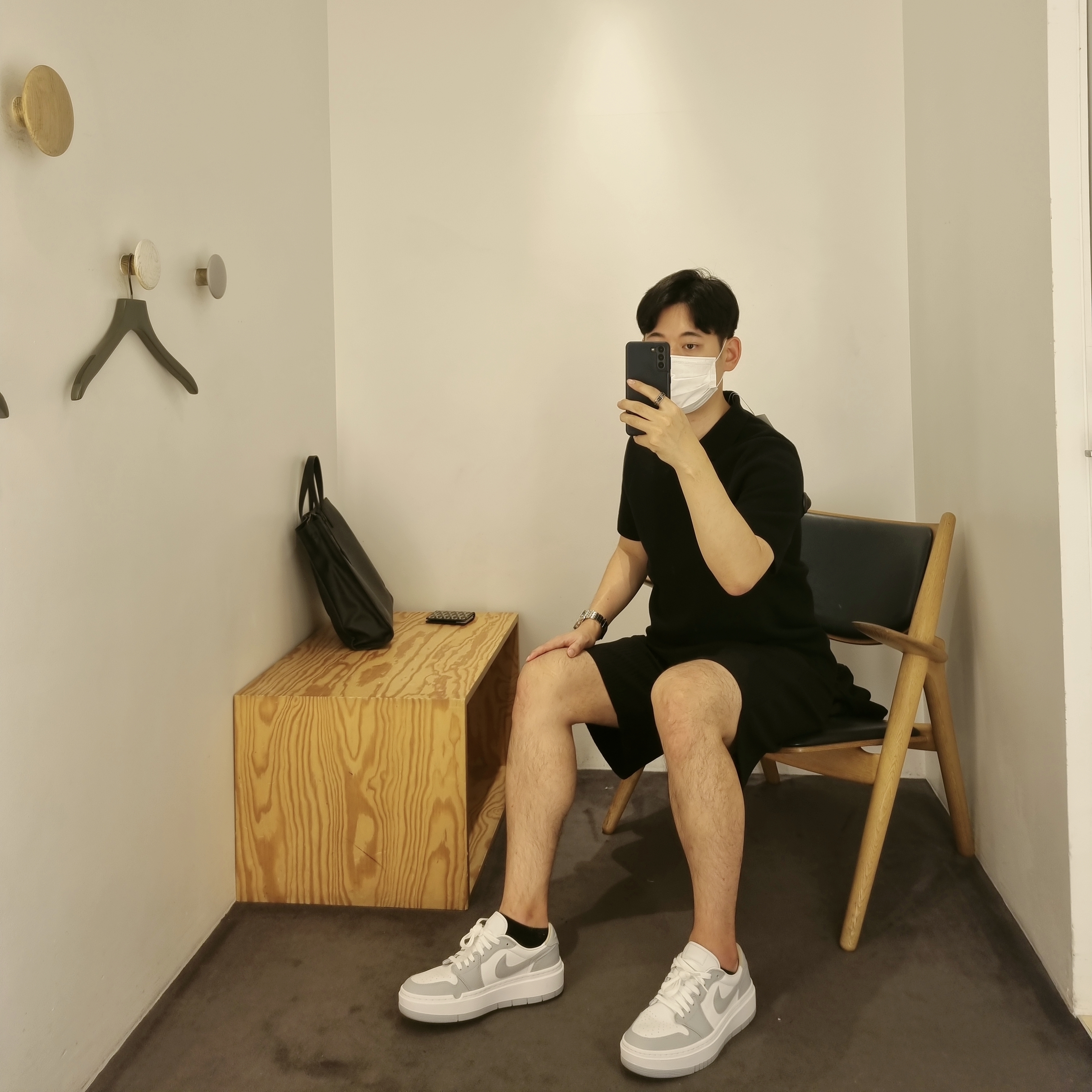 (W) Jordan 1 Elevate Low White and Wolf Grey 착용 스타일 - 3