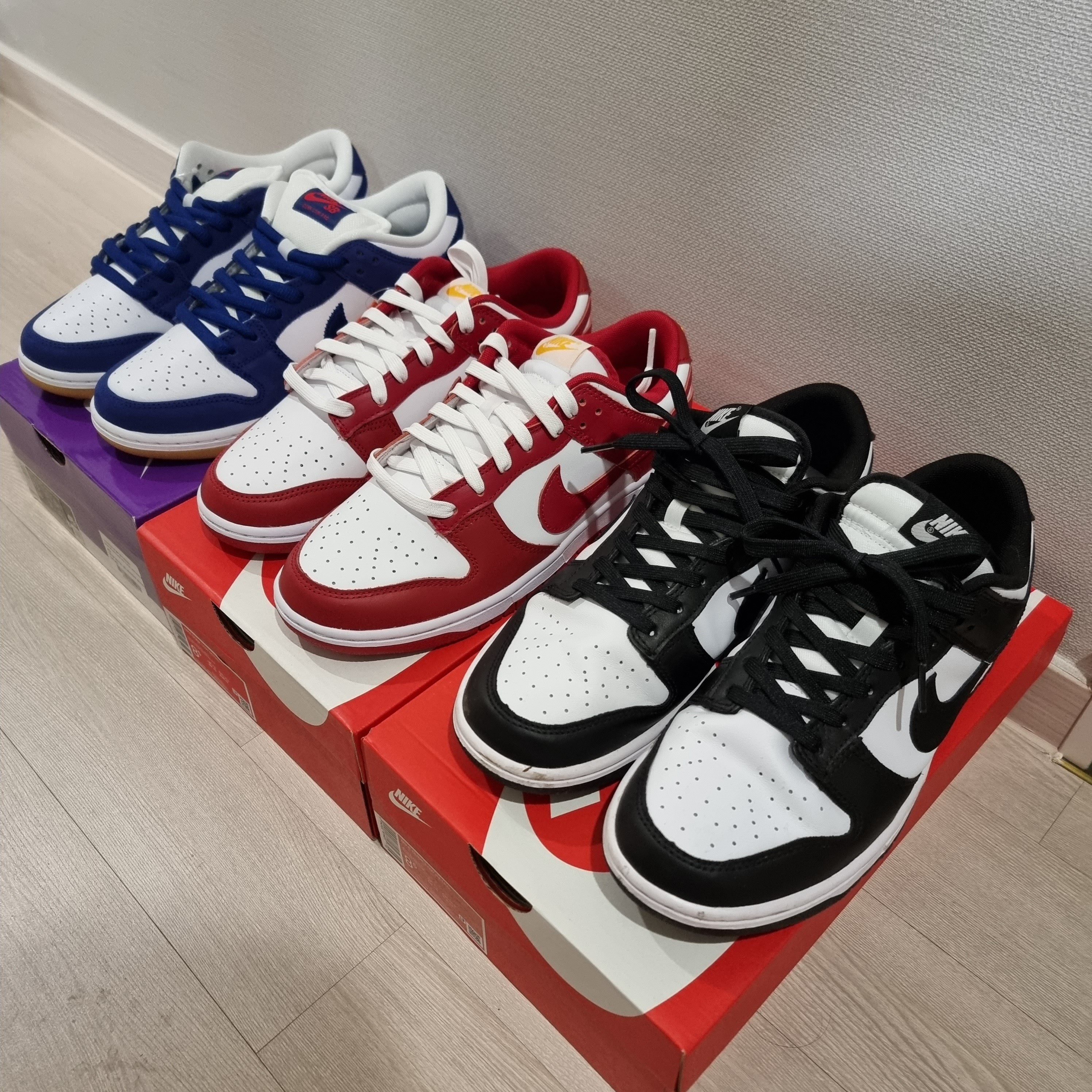 Nike Dunk Low Retro Black, Nike Dunk Low Retro Gym Red 착용 스타일