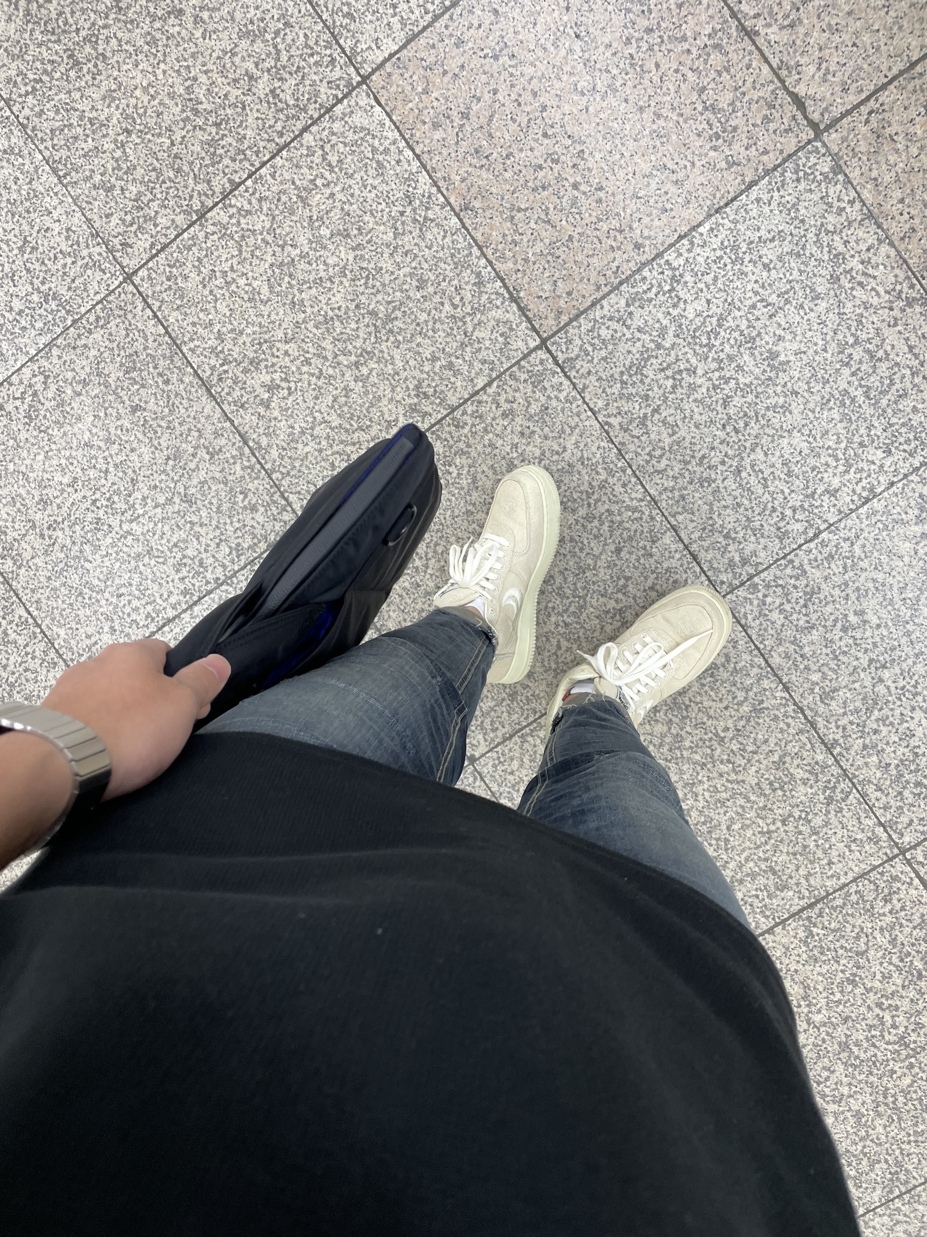 Nike x Stussy Air Force 1 Low Fossil 착용 스타일 - 1