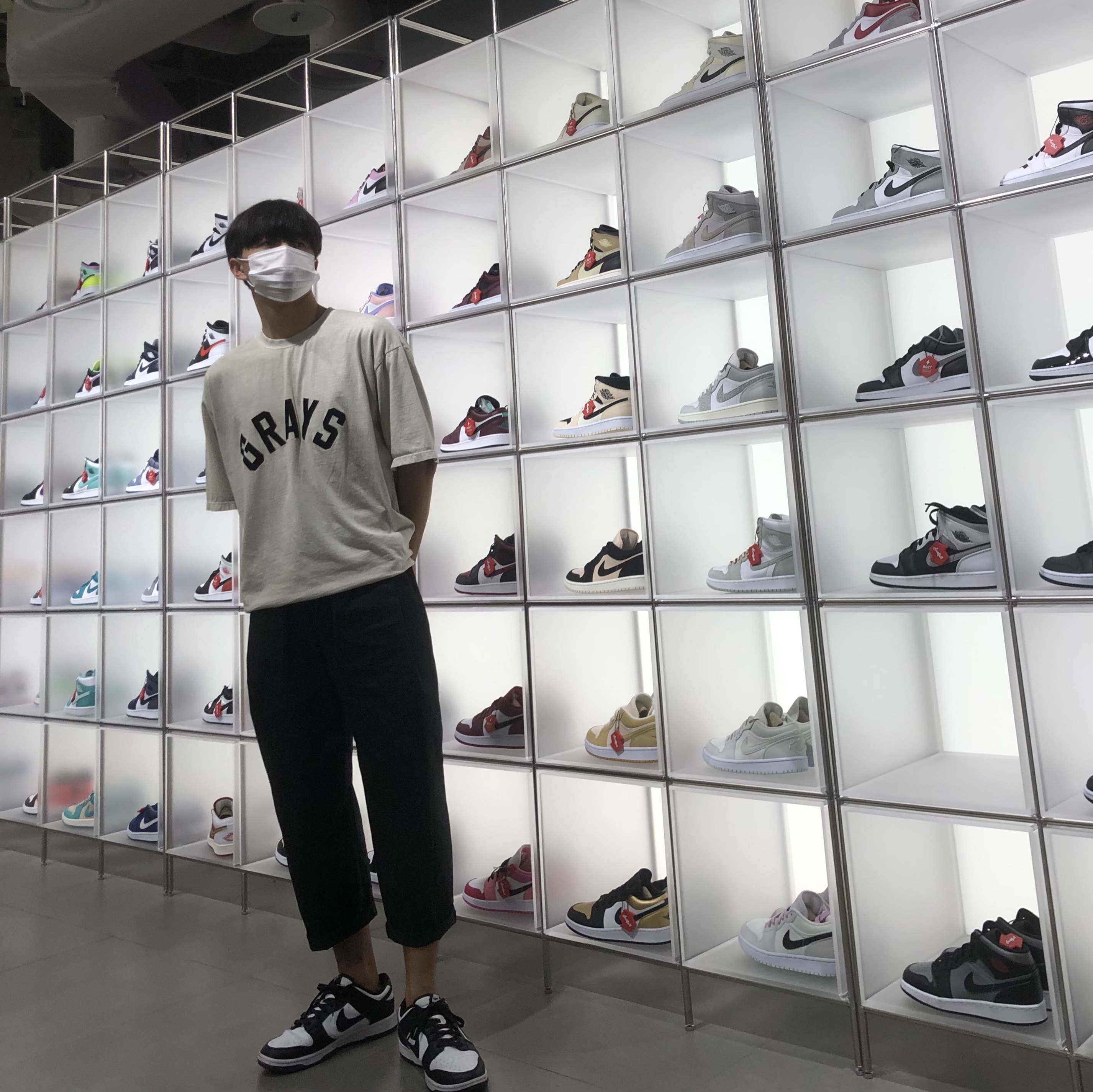 Nike Dunk Low Retro Black, Nike LeBron 17 Low Tune Squad 착용 스타일 - 1