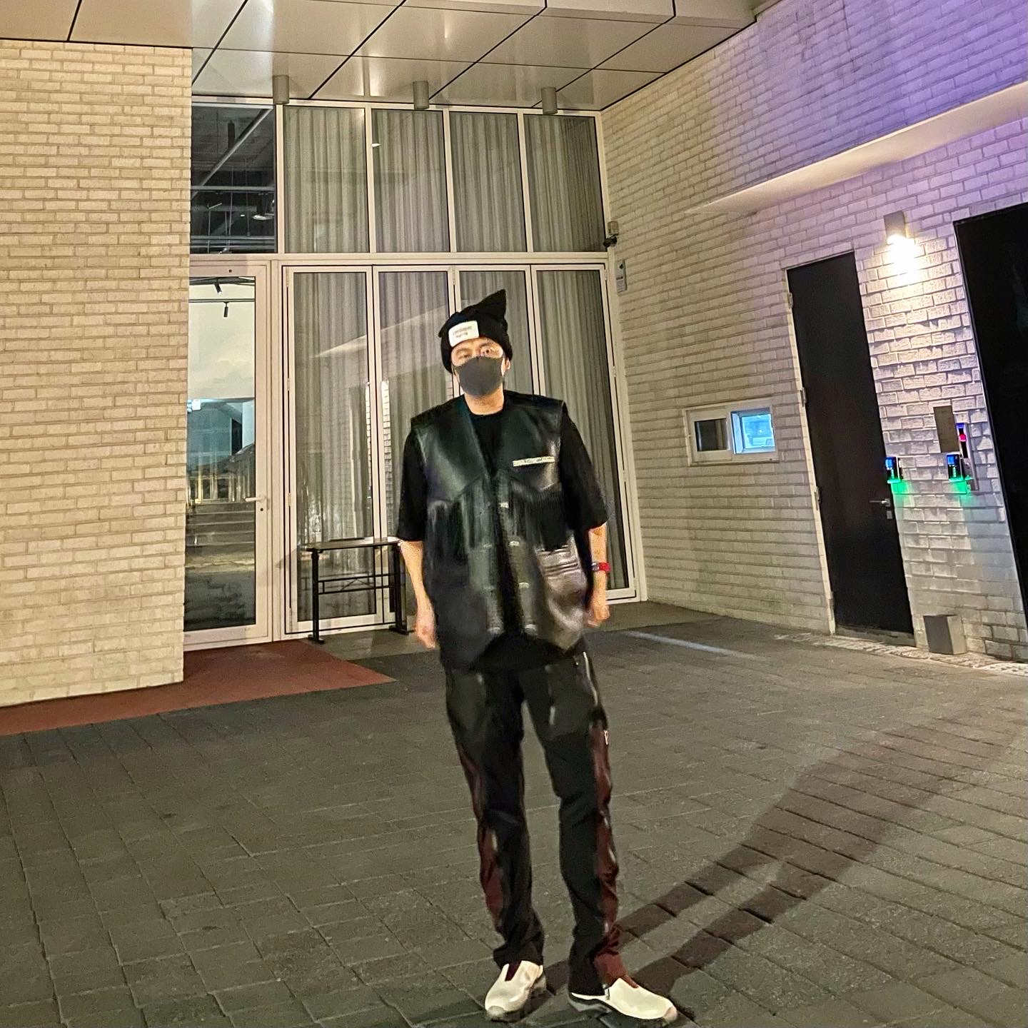 Undermycar Phan Mark 2 Multi Zip Nylon Mesh Pants Garnet - 22SS 착용 스타일 - 2