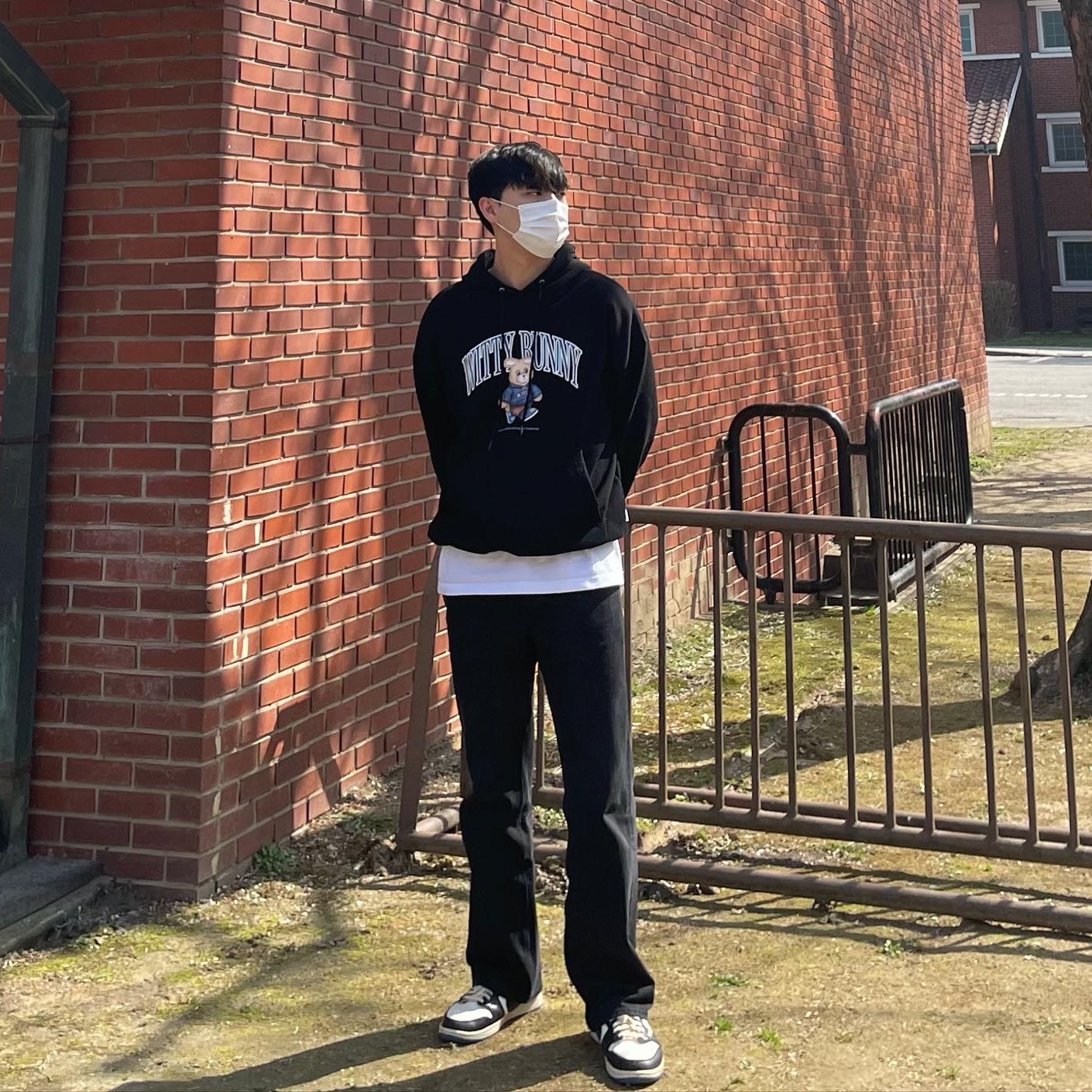 Jordan 1 x Travis Scott x Fragment Retro Low OG SP Military Blue 착용 스타일