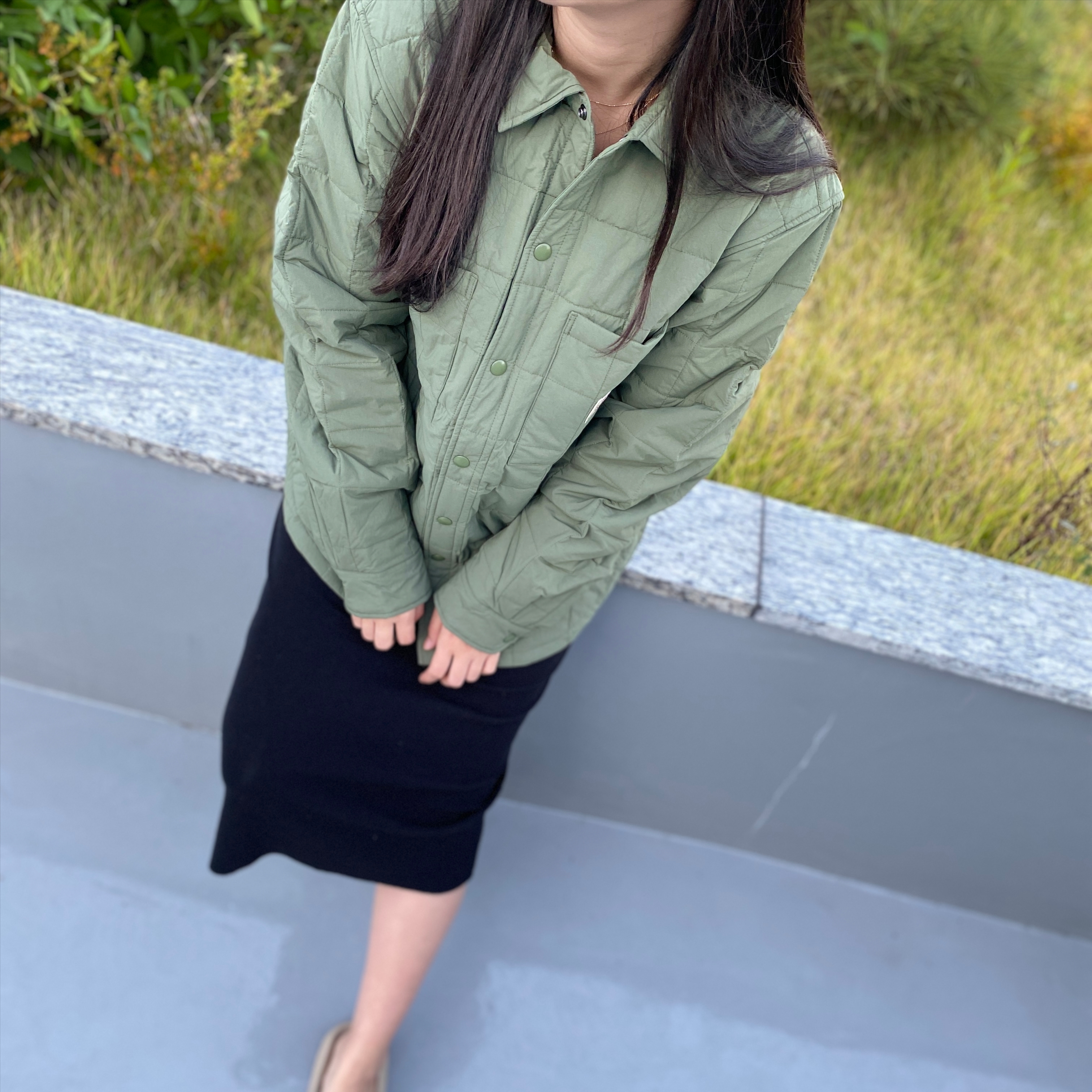 Stussy Quilted Fatigue Shirt Green, Adidas Yeezy Slide Pure - Re-Release Ver. 착용 스타일 - 2