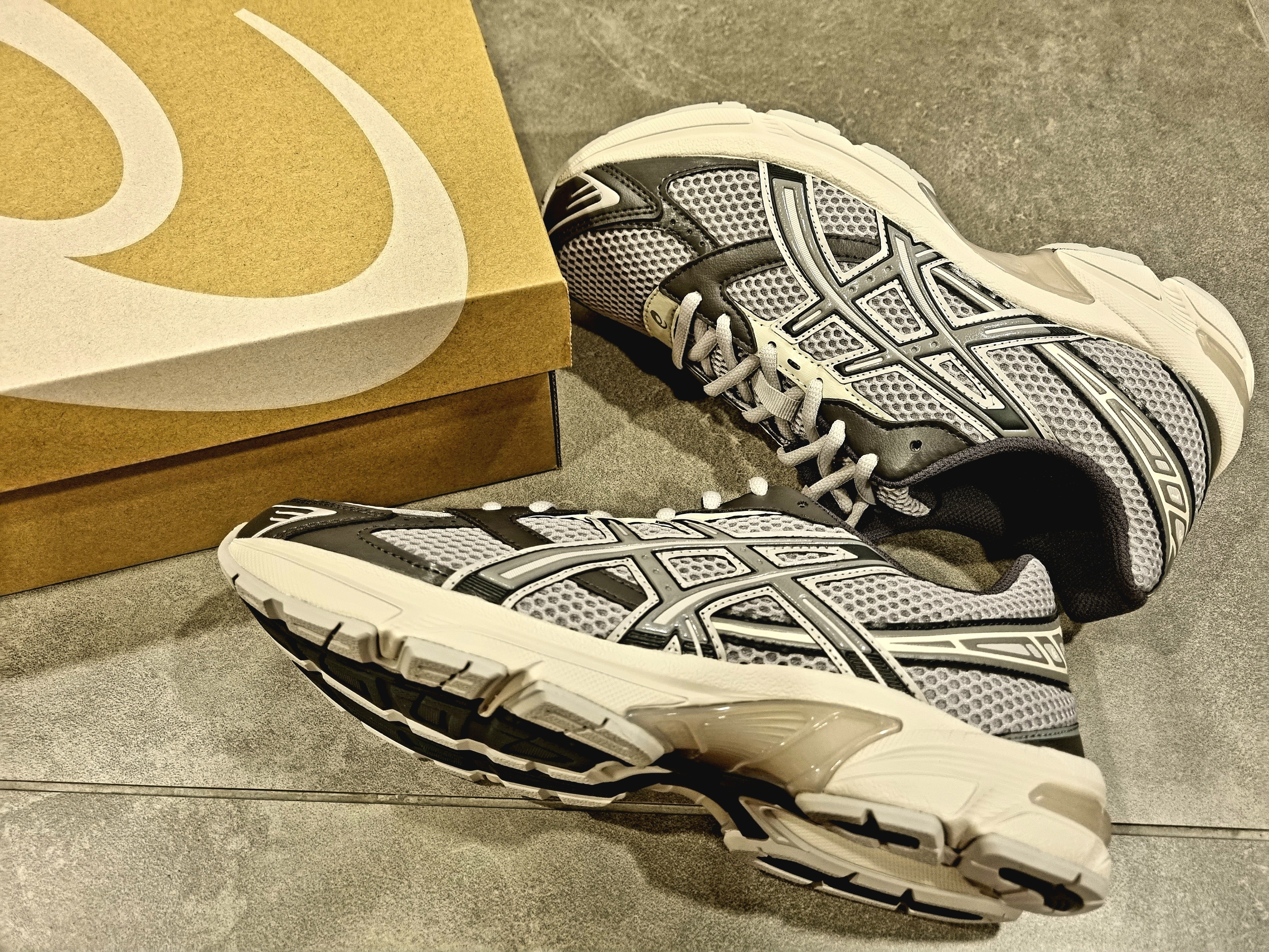 Asics Gel-1130 Oyster Grey Clay Grey 착용 스타일 - 4