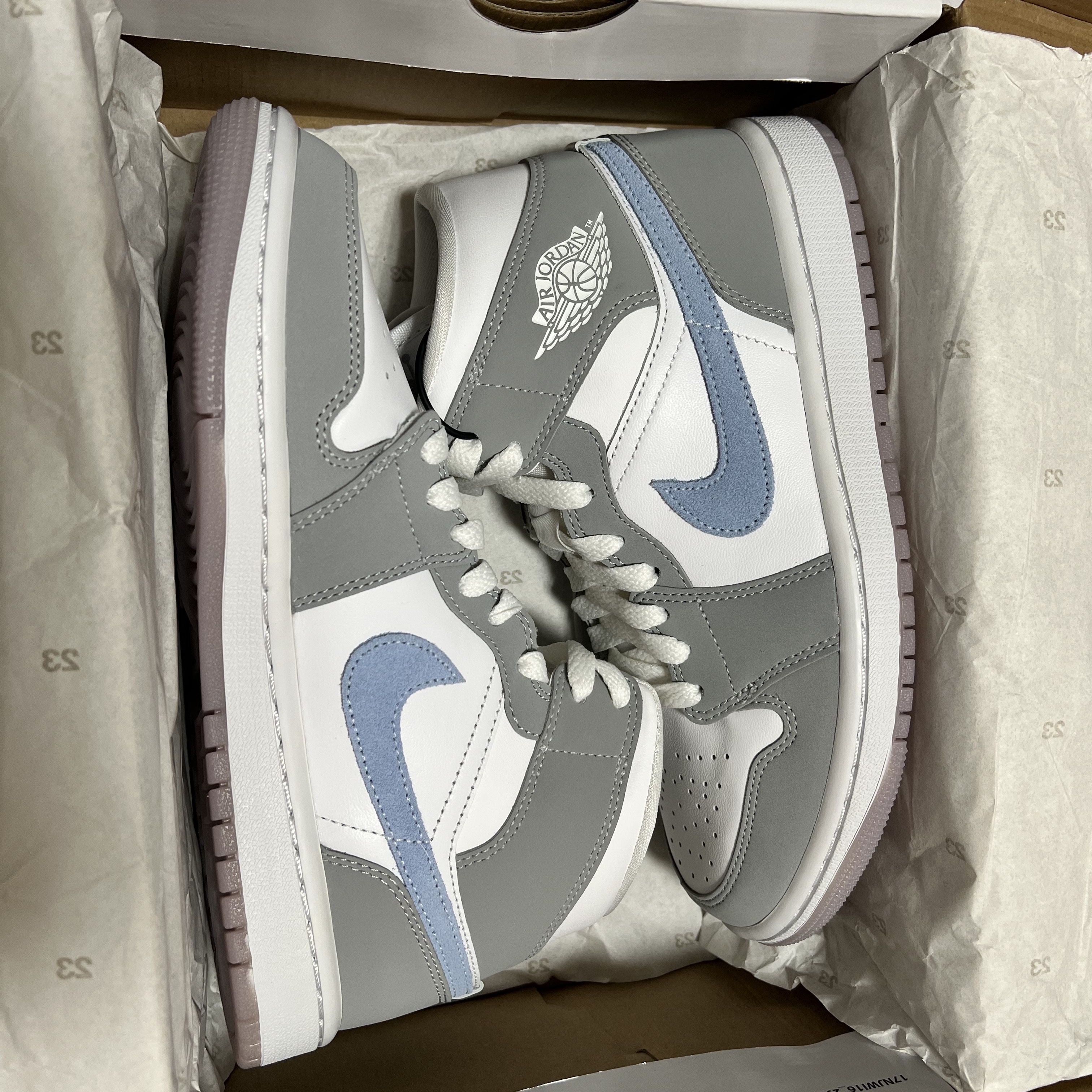 (W) Jordan 1 Mid Wolf Grey 착용 스타일