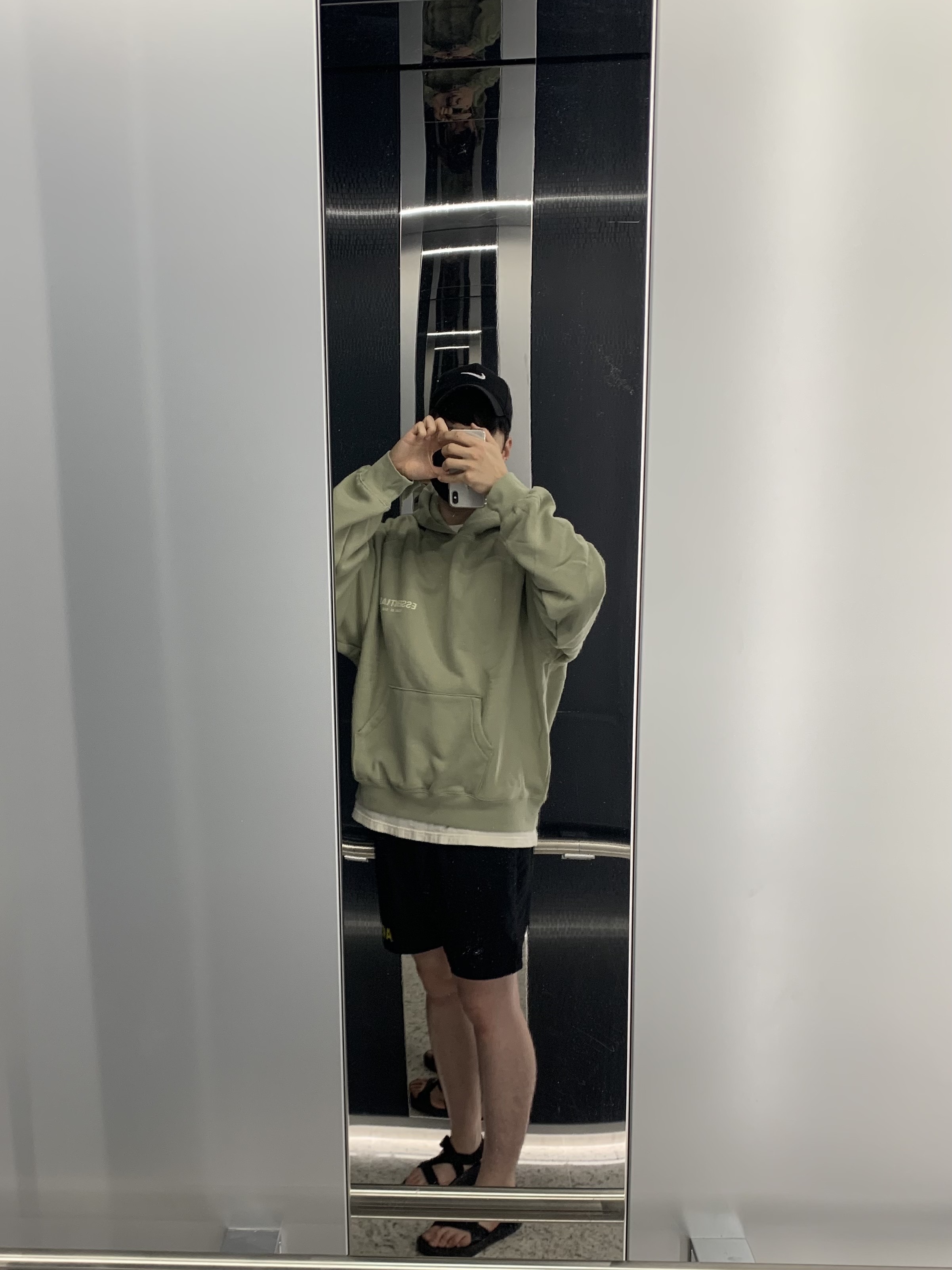 Essentials Hoodie Seafoam - 22SS 착용 스타일
