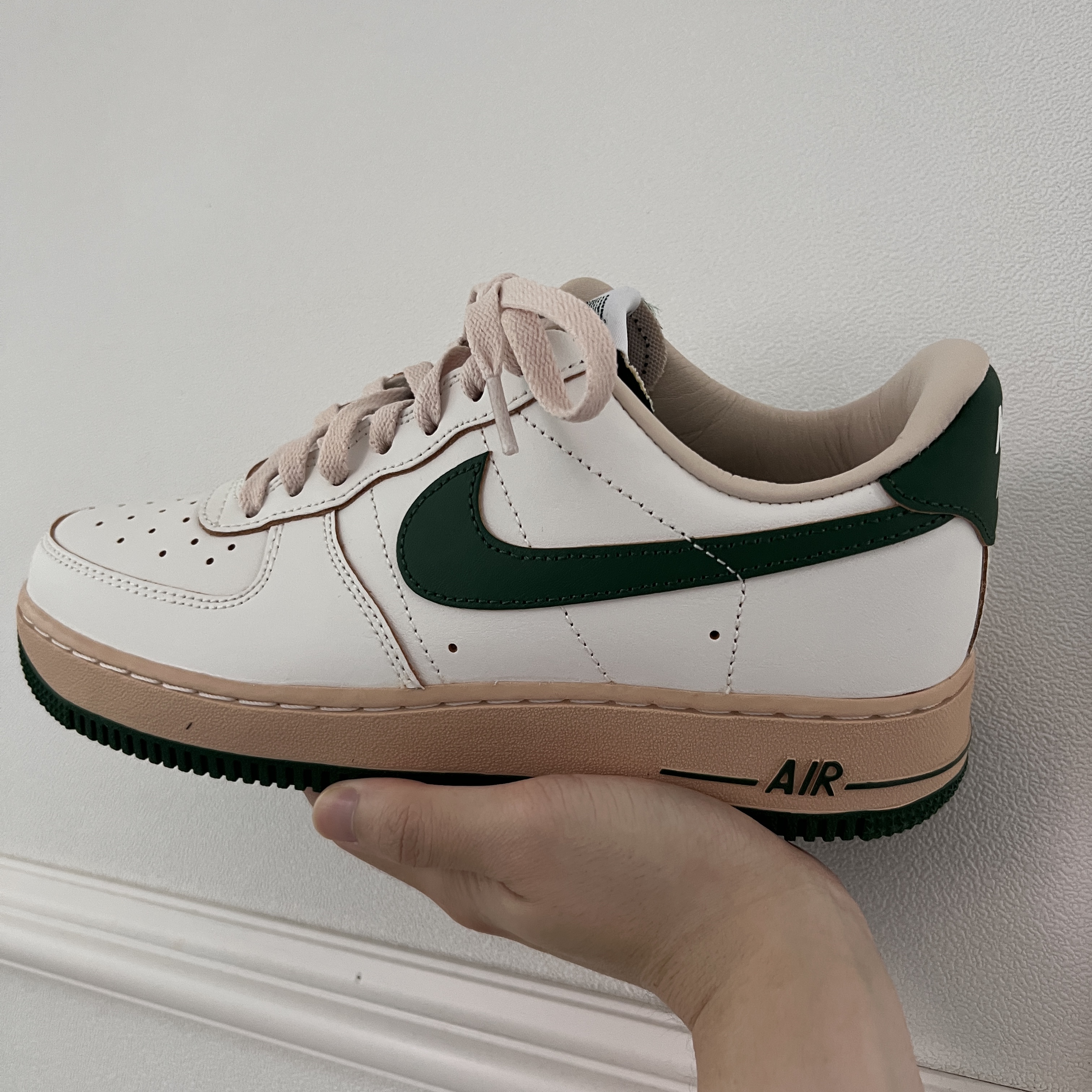 (W) Nike Air Force 1 Low Gorge Green 착용 스타일 - 2