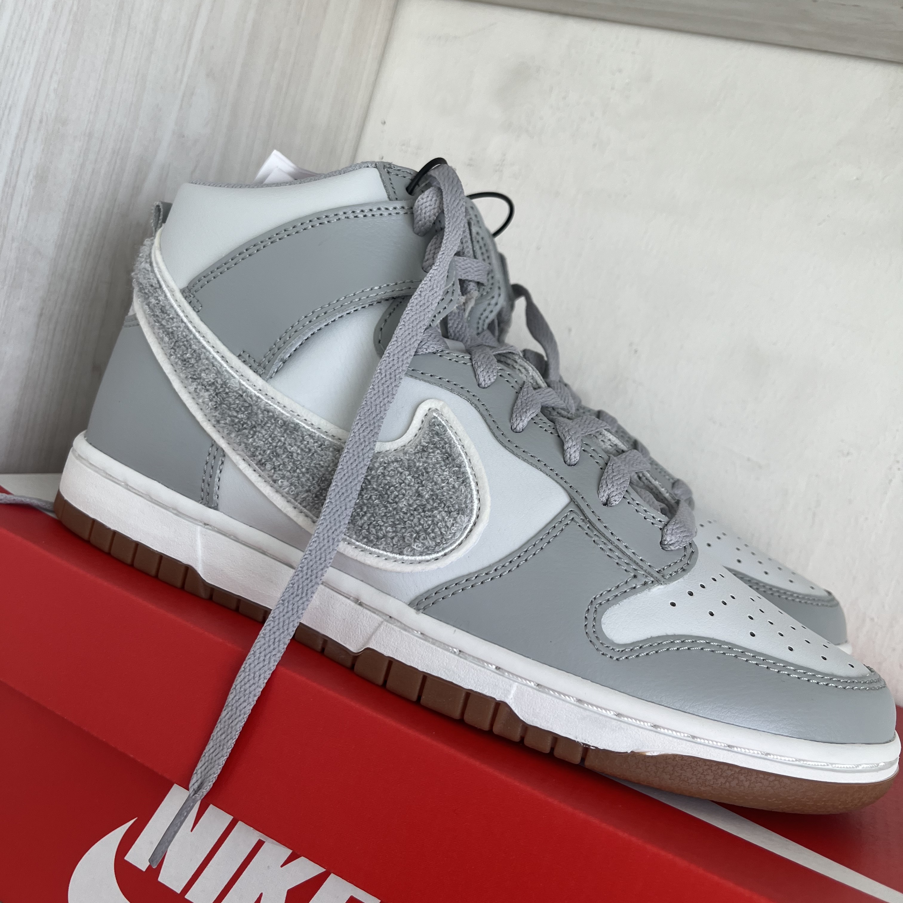 Nike Dunk High Retro University Light Smoke Grey 착용 스타일